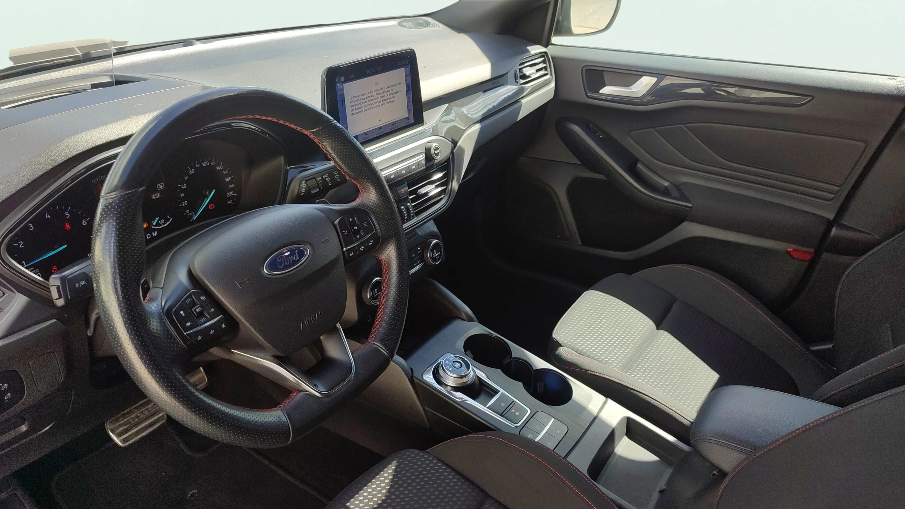 Ford Focus 1.0 EcoBoost ST-Line - foto 10
