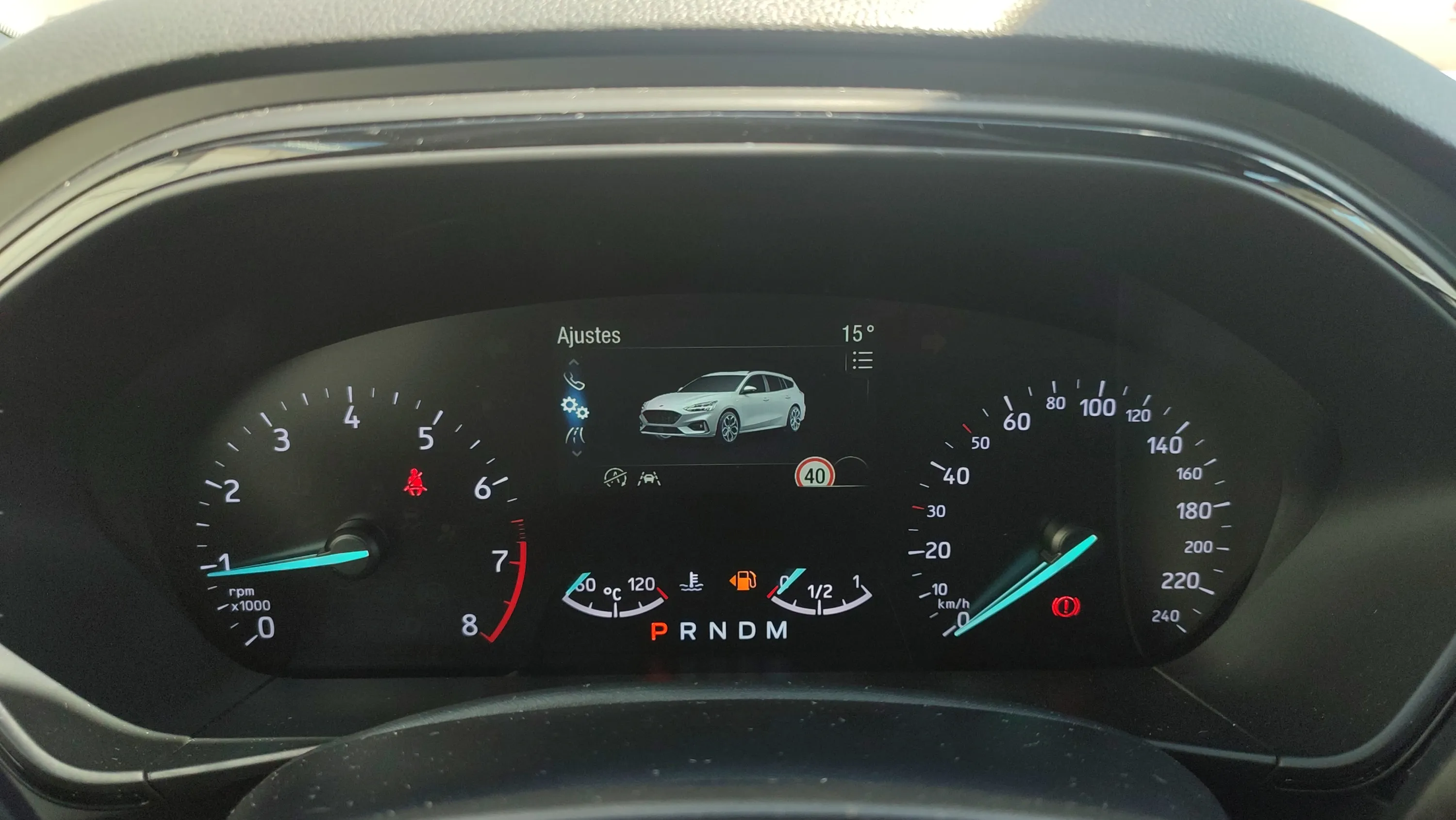 Ford Focus 1.0 EcoBoost ST-Line - foto 14