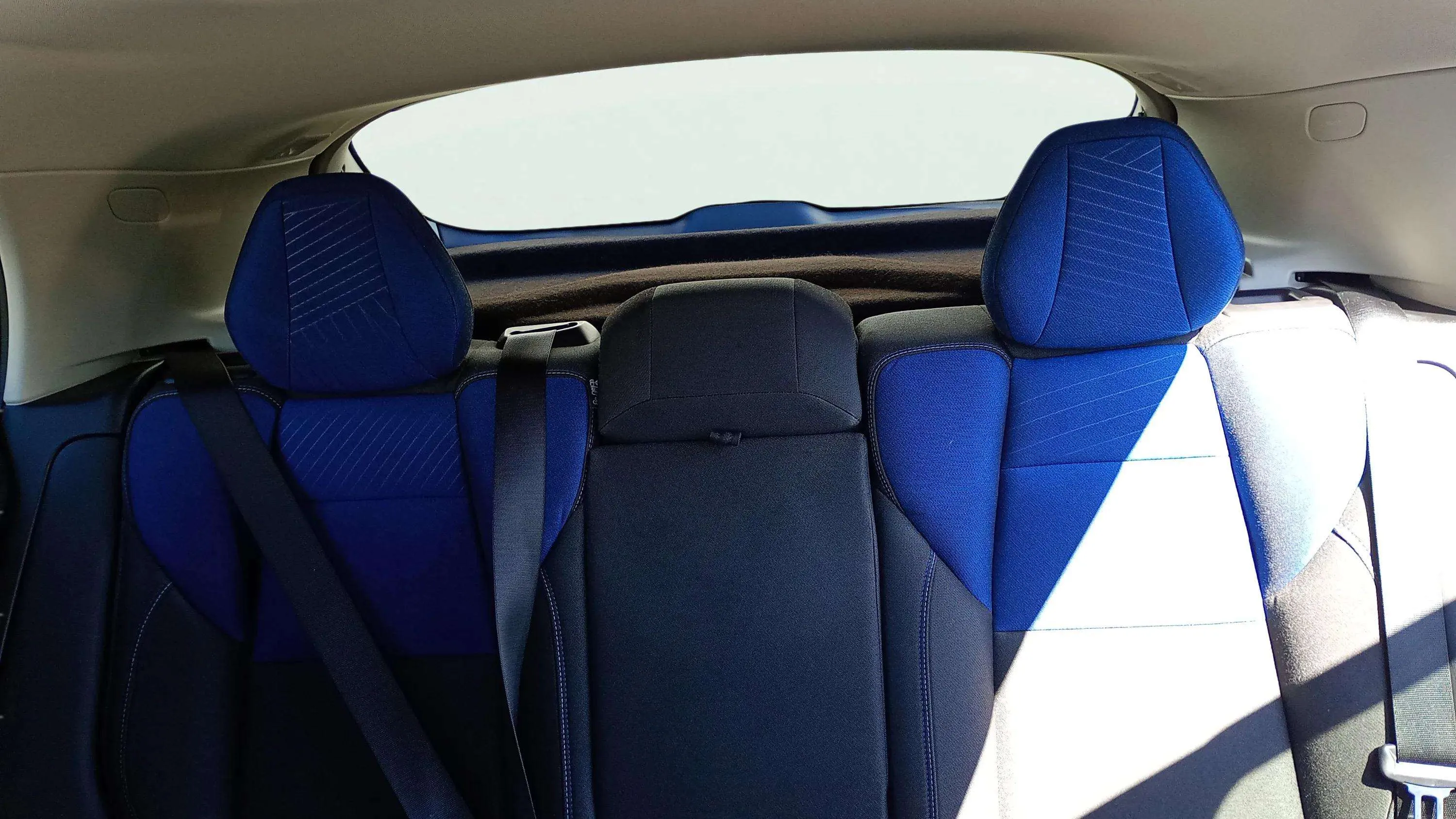 Lynk & Co 01 1.5 PHEV - foto 15