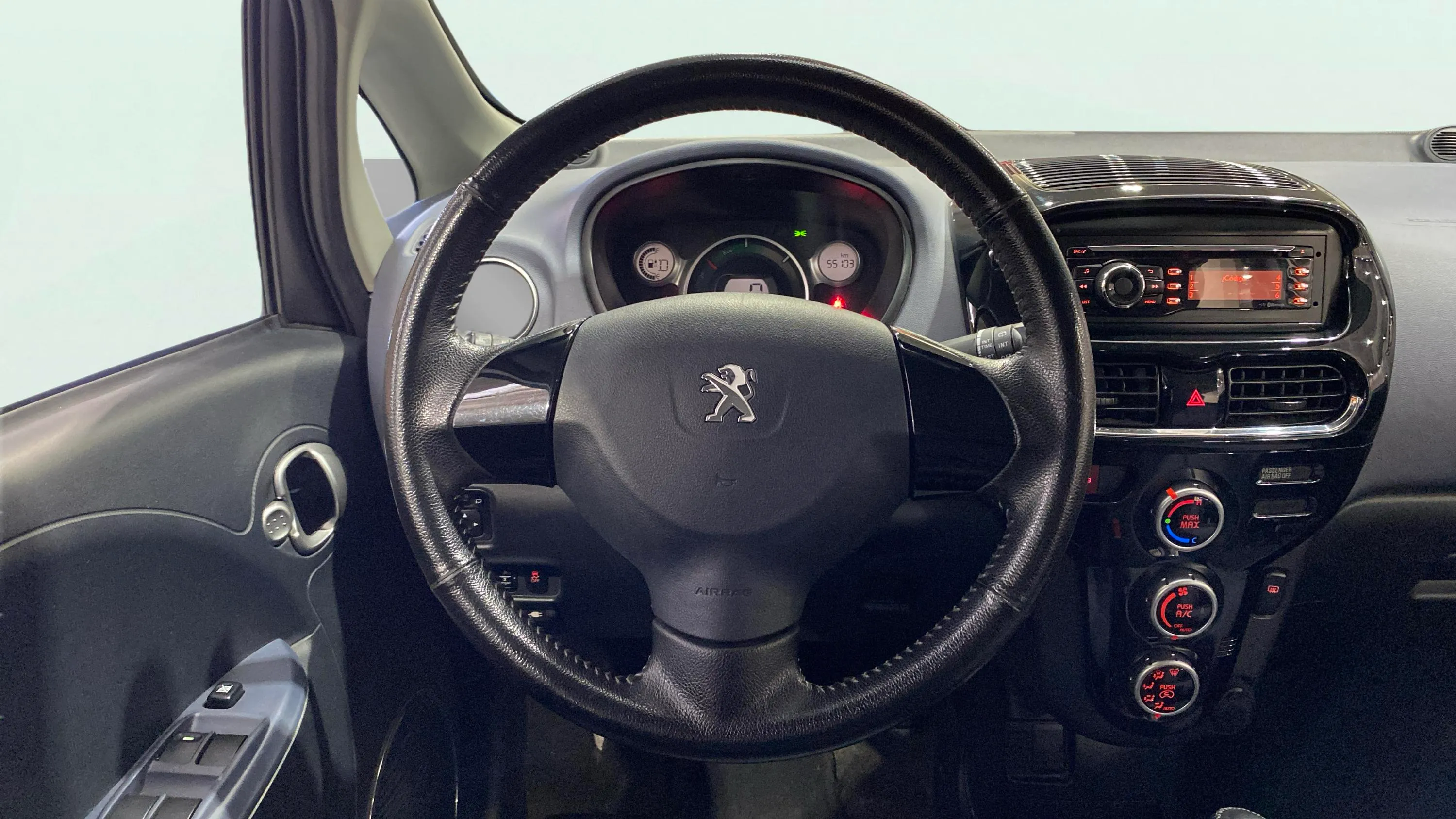 Peugeot iOn - foto 17