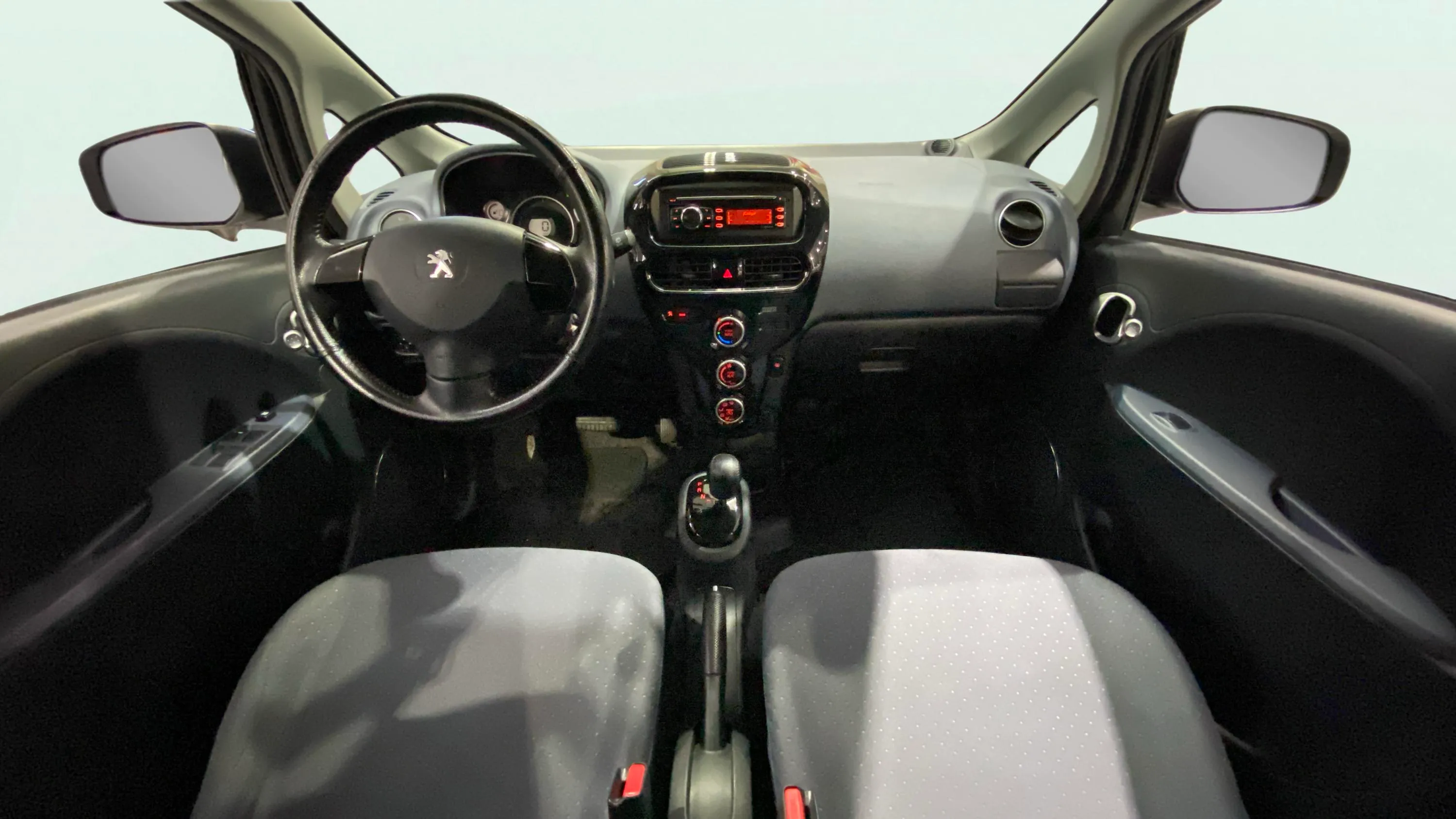 Peugeot iOn - foto 13