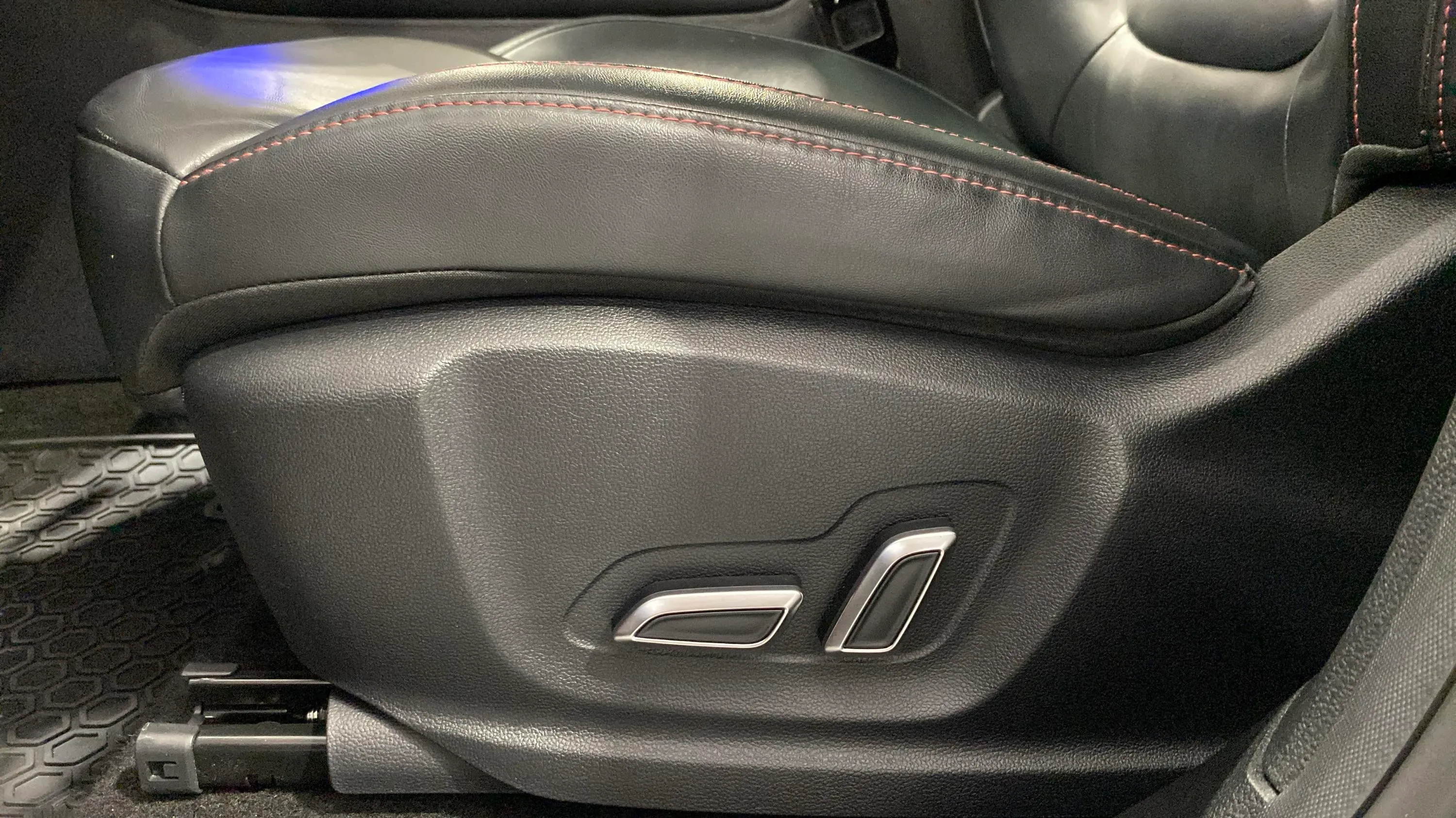MG HS 1.5T-GDI PHEV Luxury - foto 12