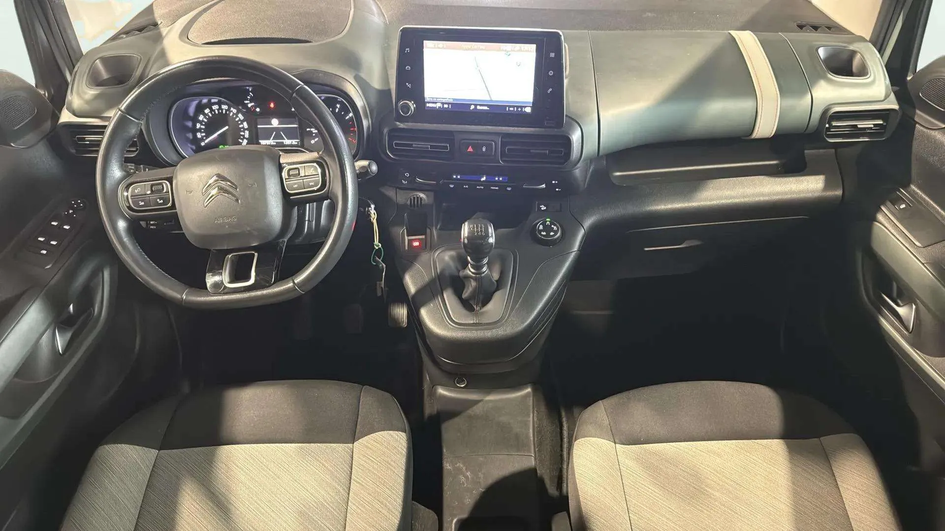 Citroën Berlingo Talla M BlueHDi 130 100 AÑOS - foto 8