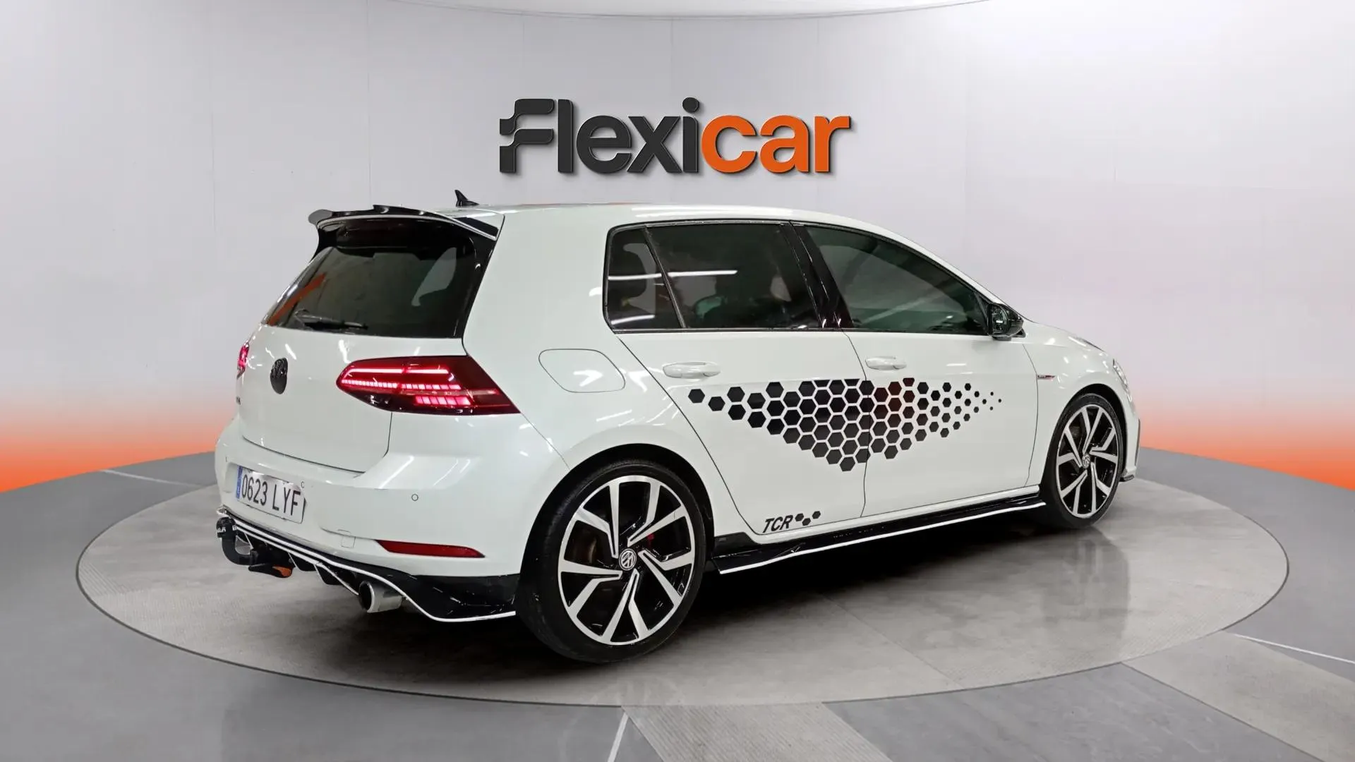 Volkswagen Golf GTI Performance 2.0 TSI DSG BMT - foto 6