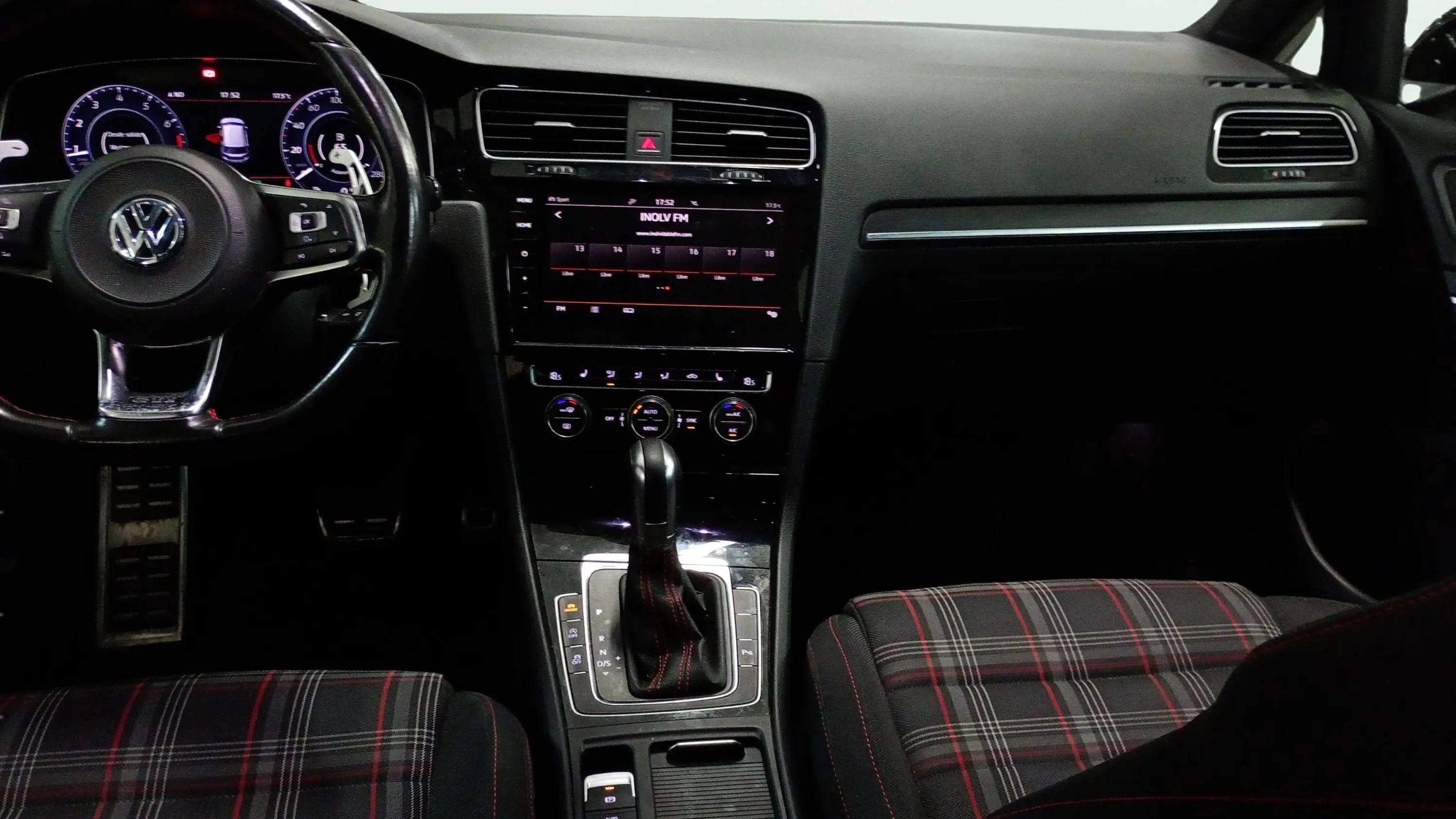 Volkswagen Golf GTI Performance 2.0 TSI DSG BMT - foto 10