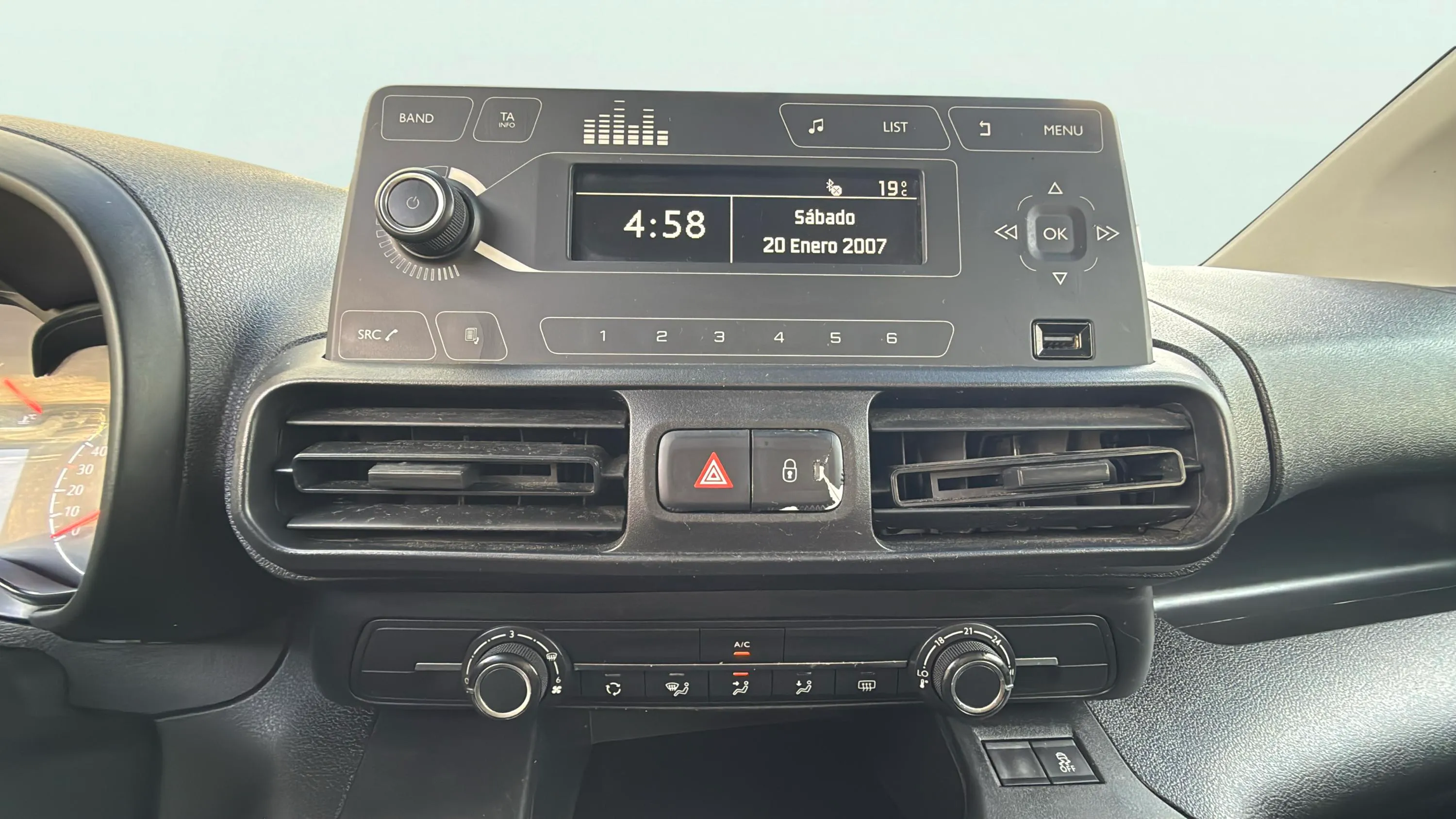 Opel Combo 1.5 TD Expression L - foto 19