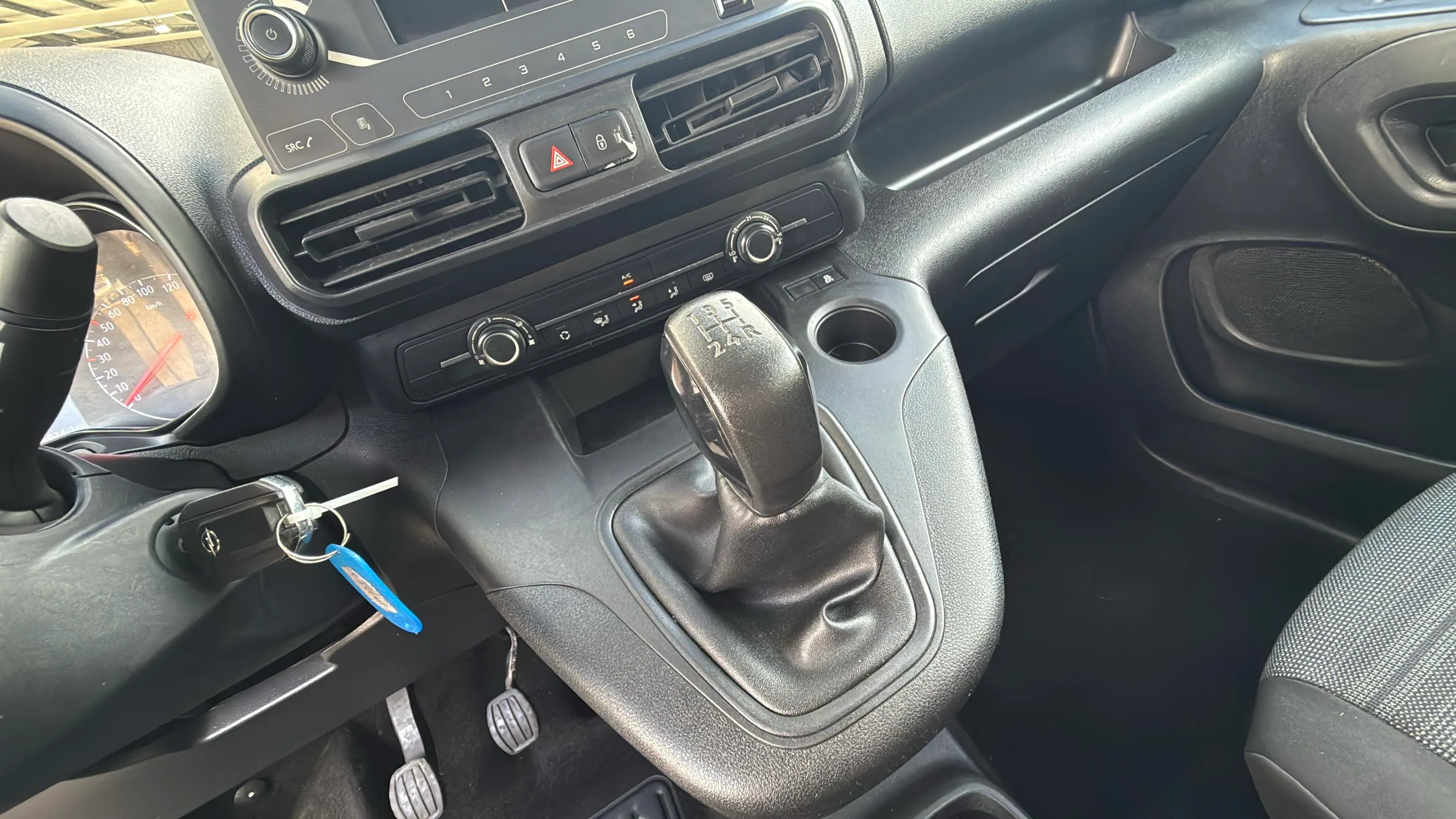 Opel Combo 1.5 TD Expression L - foto 20