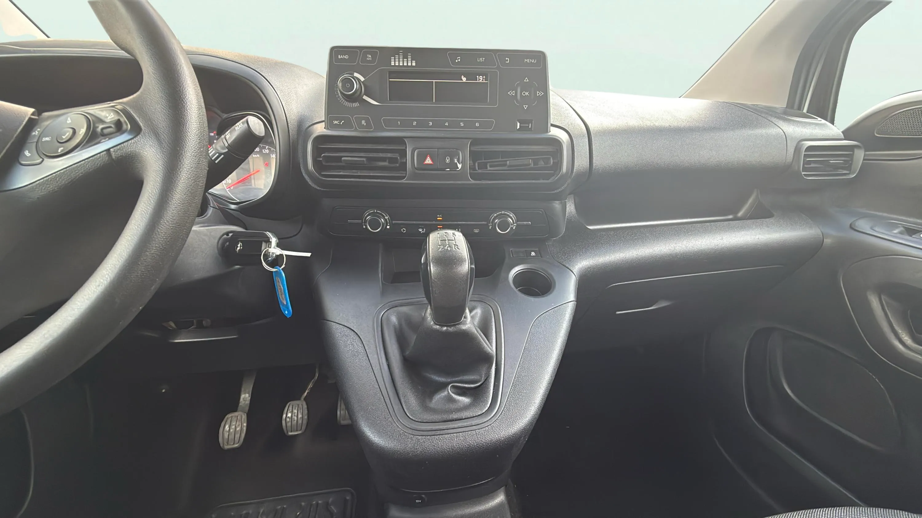 Opel Combo 1.5 TD Expression L - foto 17