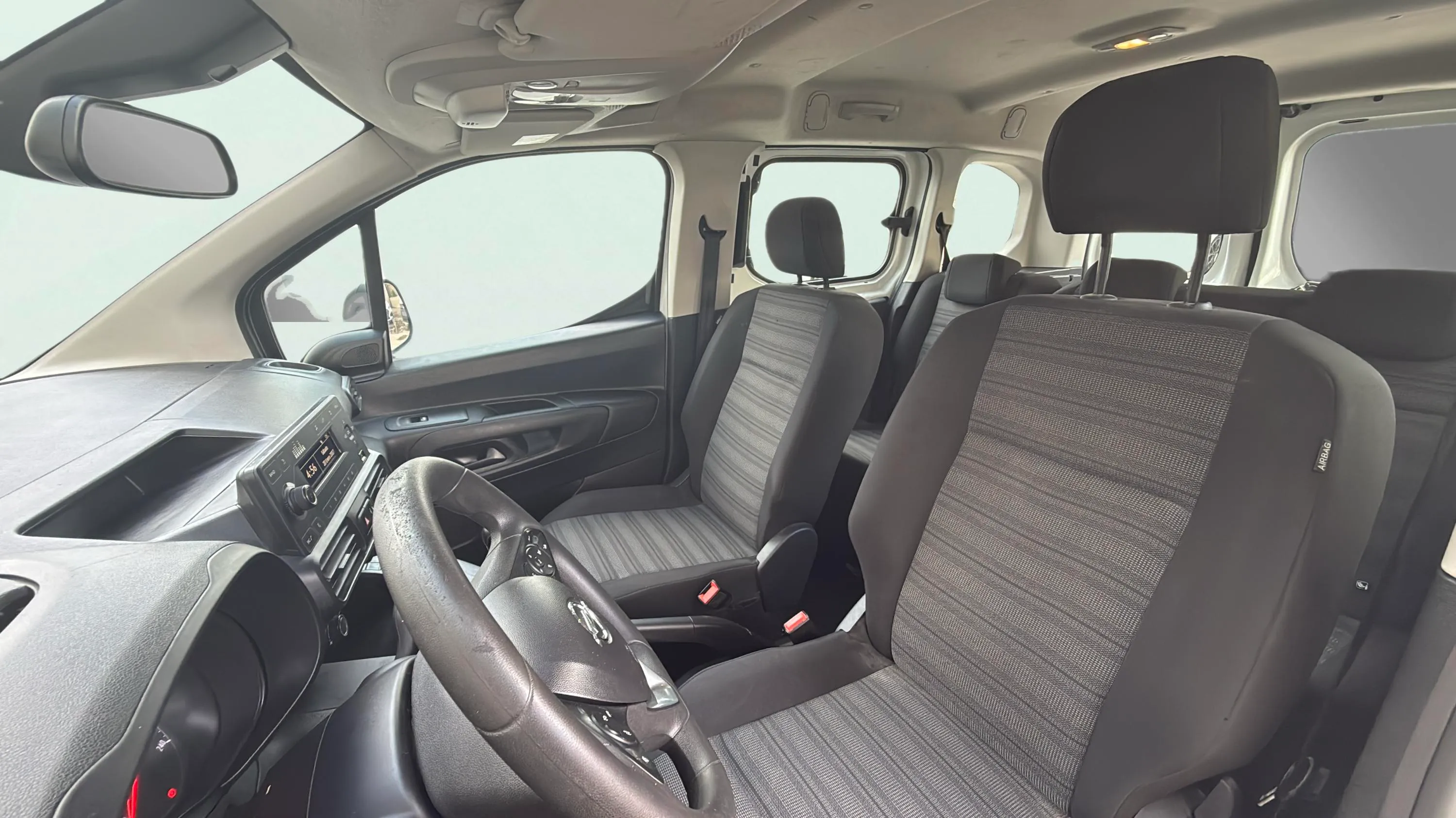 Opel Combo 1.5 TD Expression L - foto 11