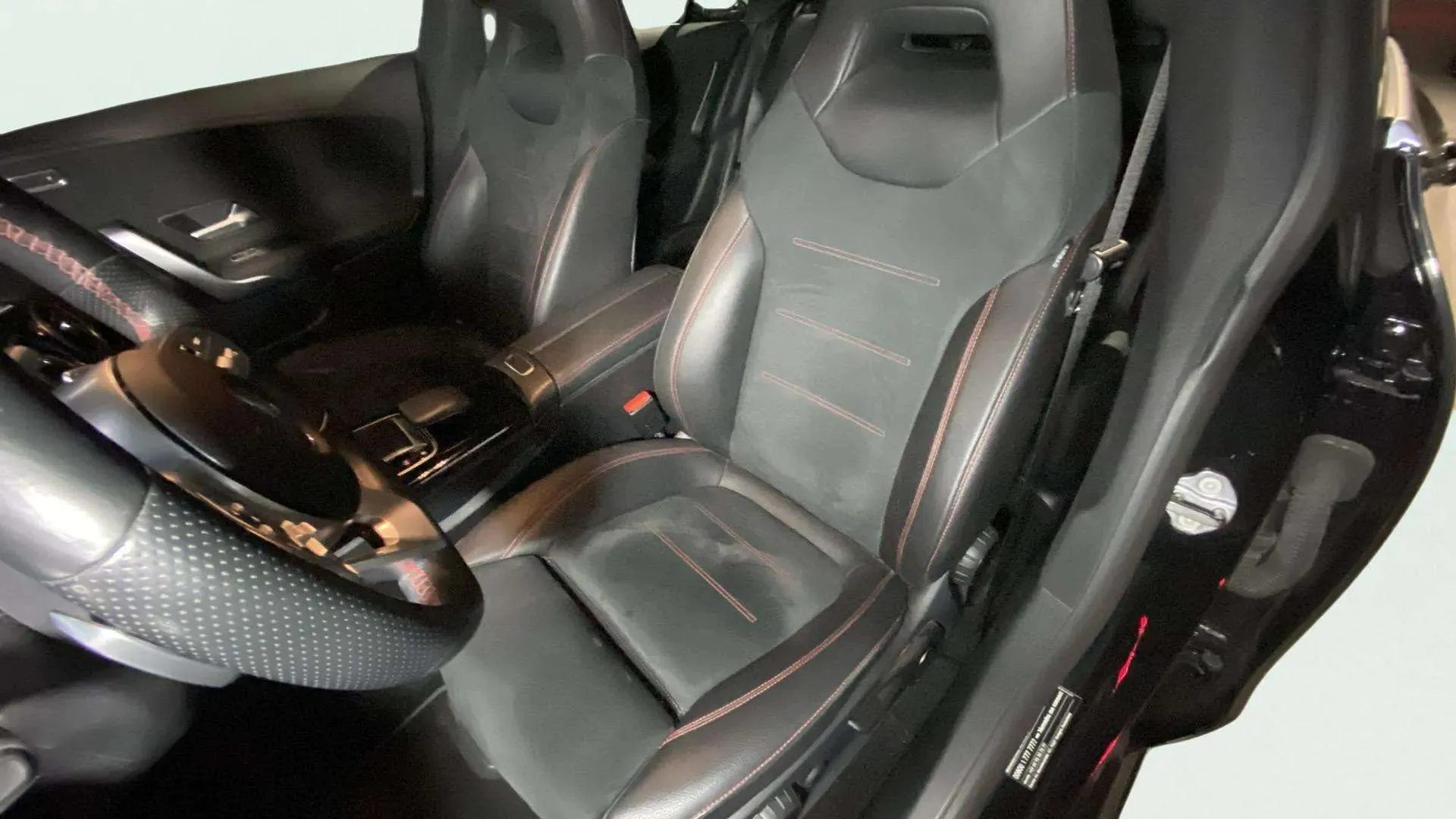 Mercedes-Benz CLA 220 D DCT - foto 18