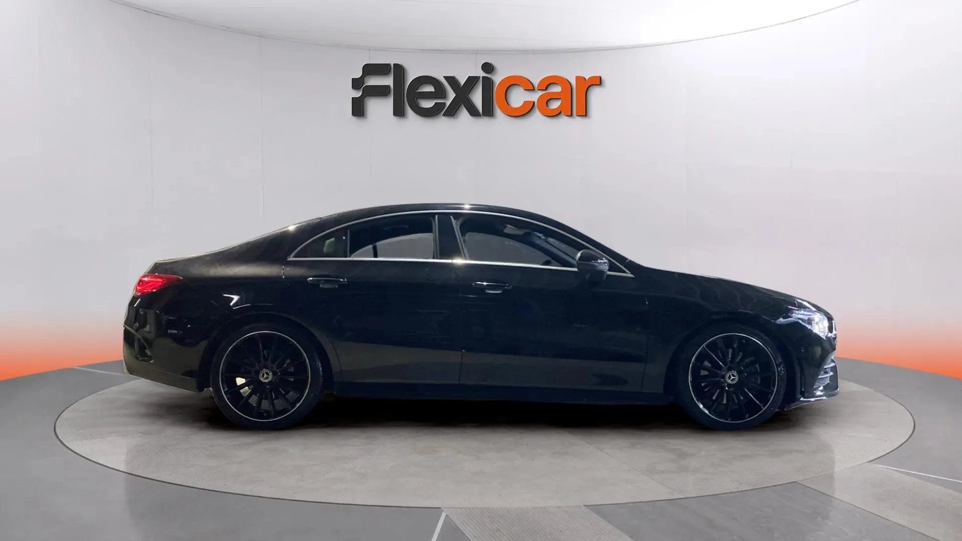 Mercedes-Benz CLA 220 D DCT - foto 9