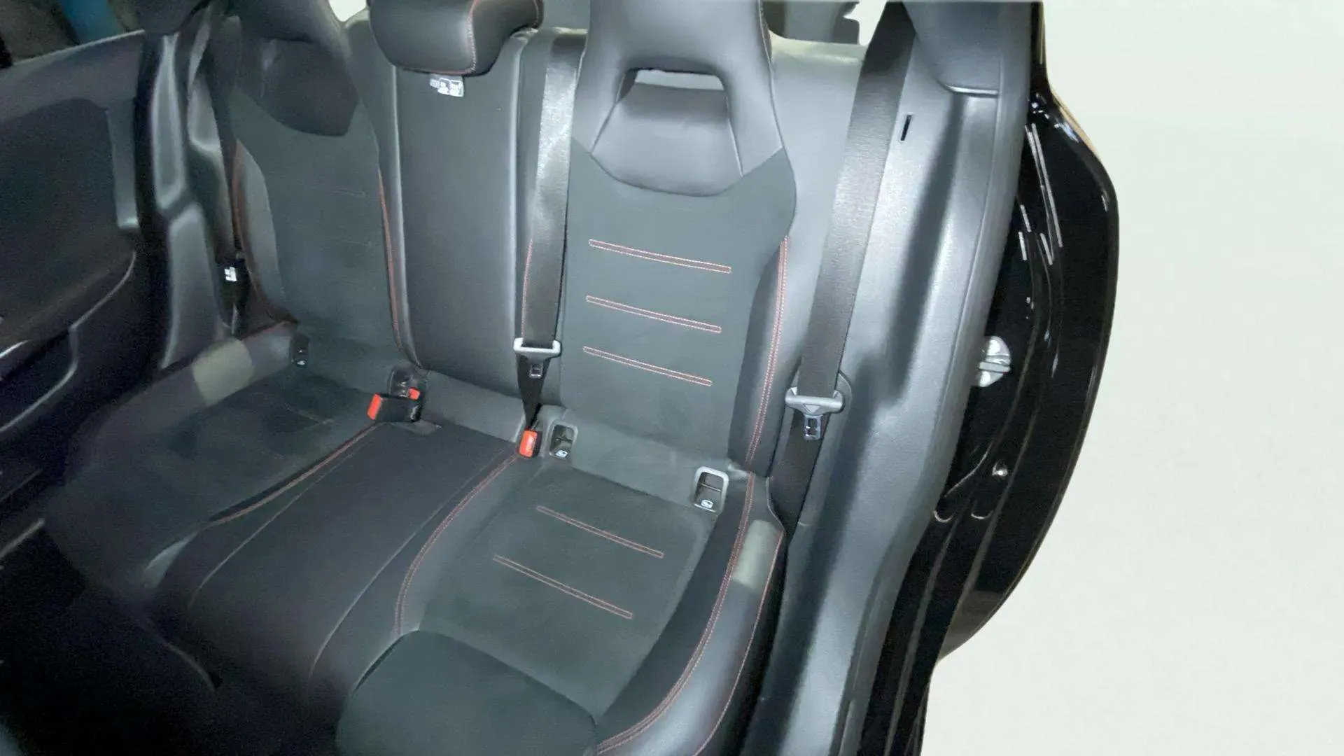 Mercedes-Benz CLA 220 D DCT - foto 19