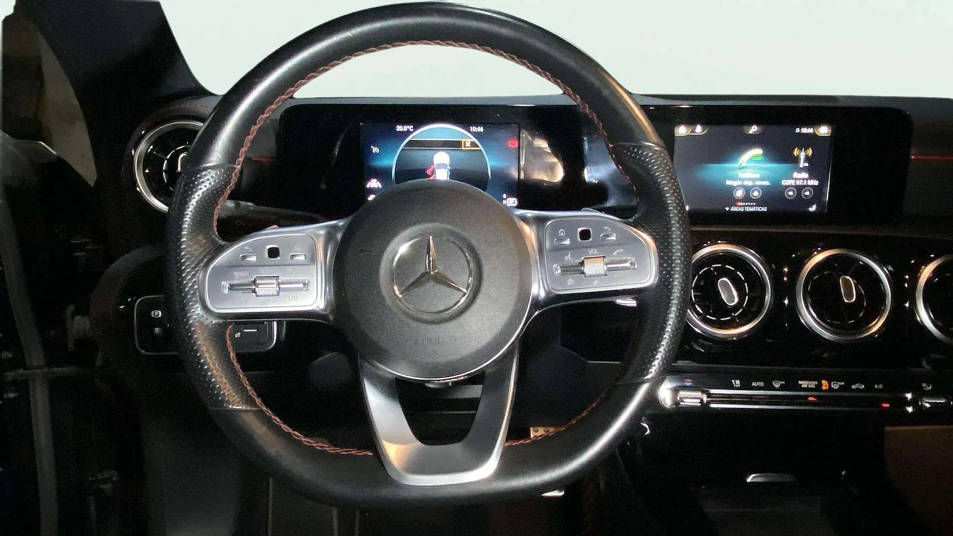 Mercedes-Benz CLA 220 D DCT - foto 16