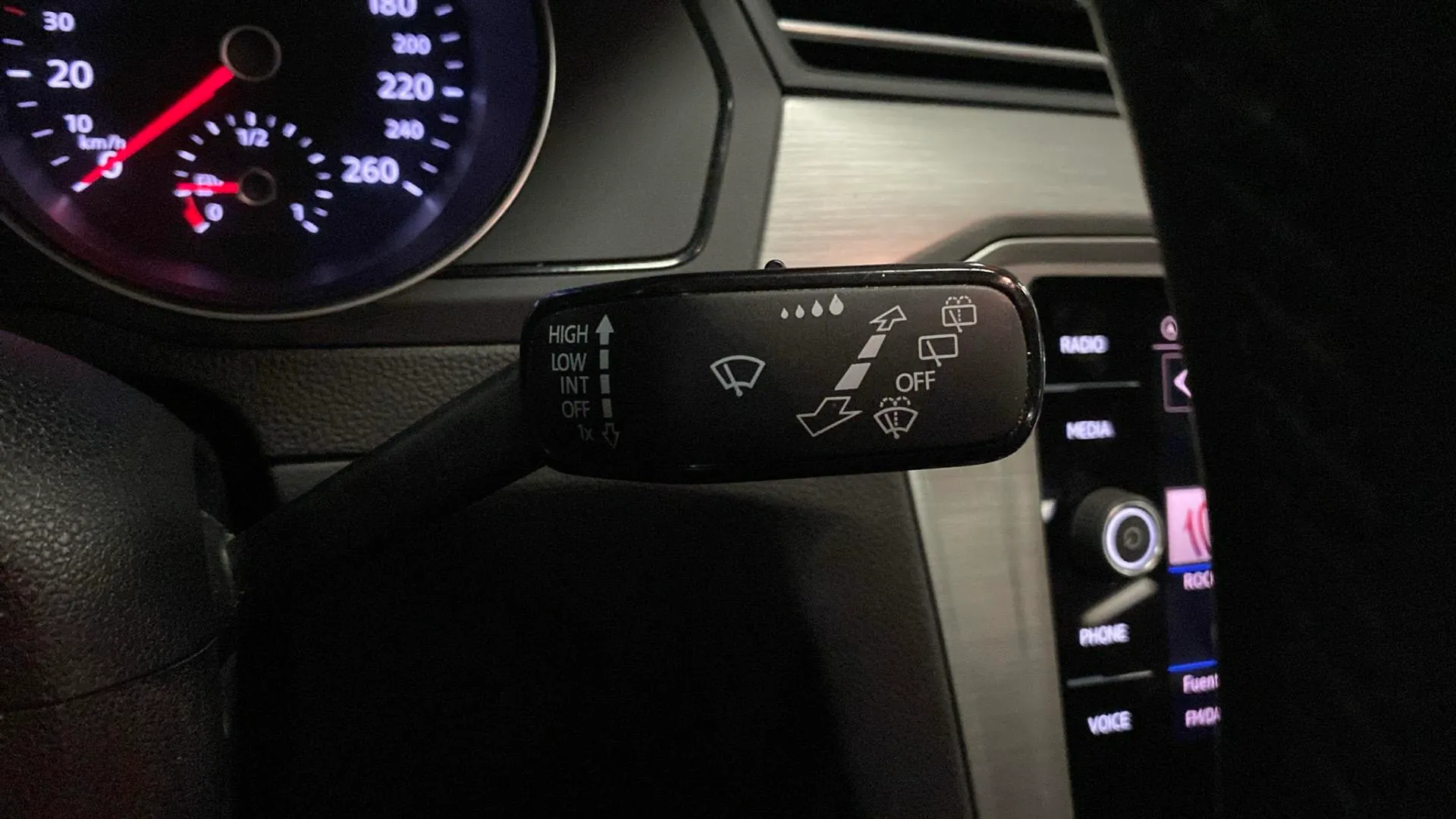 Volkswagen Passat Variant 2.0 TDI DSG - foto 17
