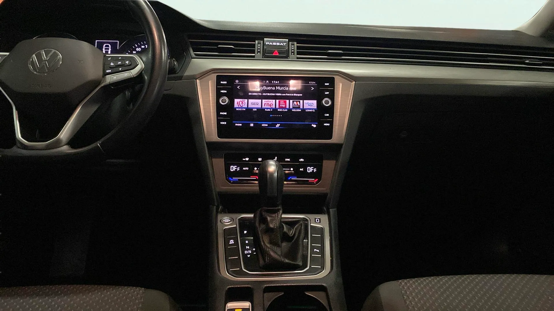 Volkswagen Passat Variant 2.0 TDI DSG - foto 25