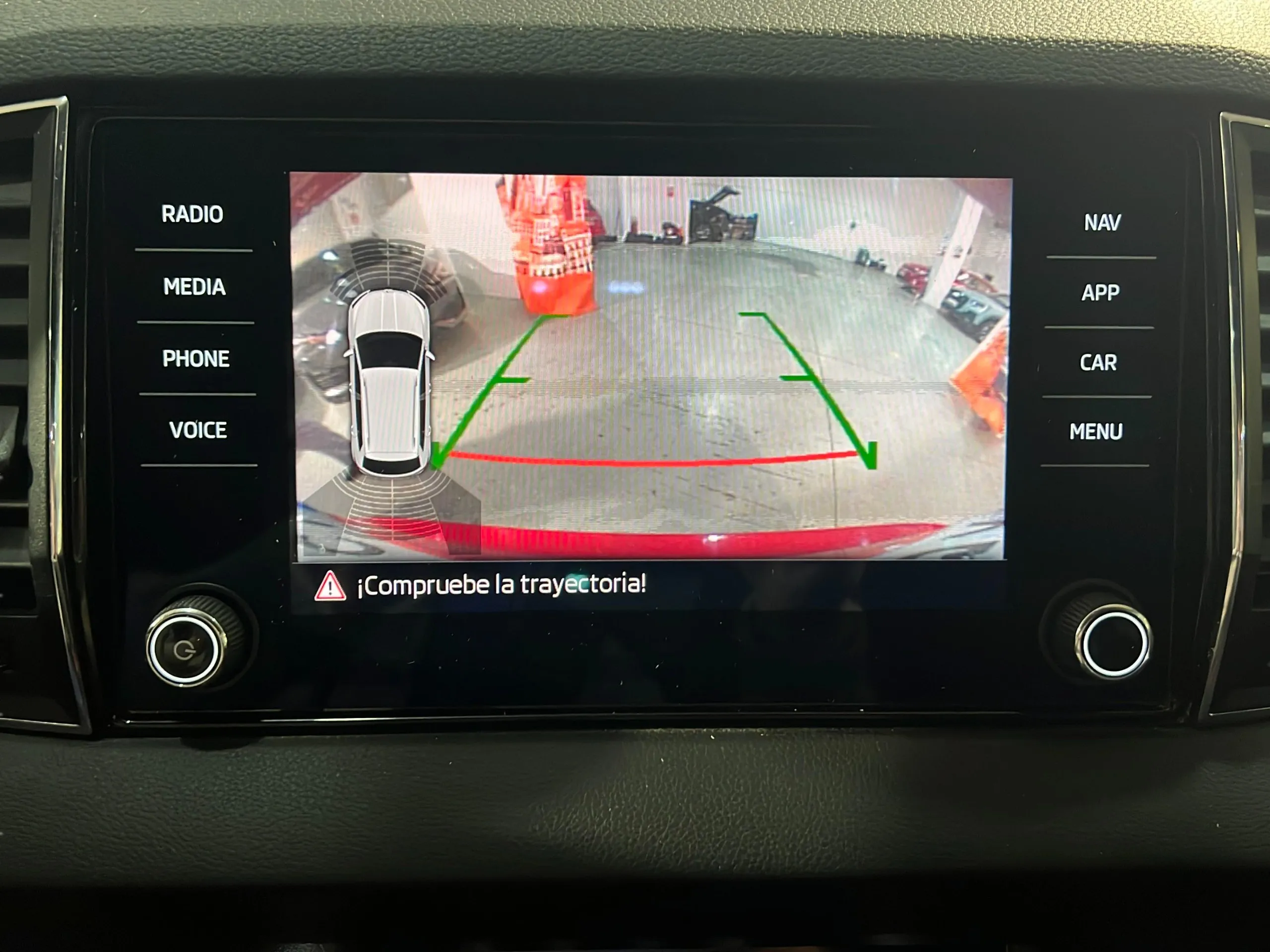 Škoda Karoq 1.5 TSI DSG ACT 125 Aniv - foto 12