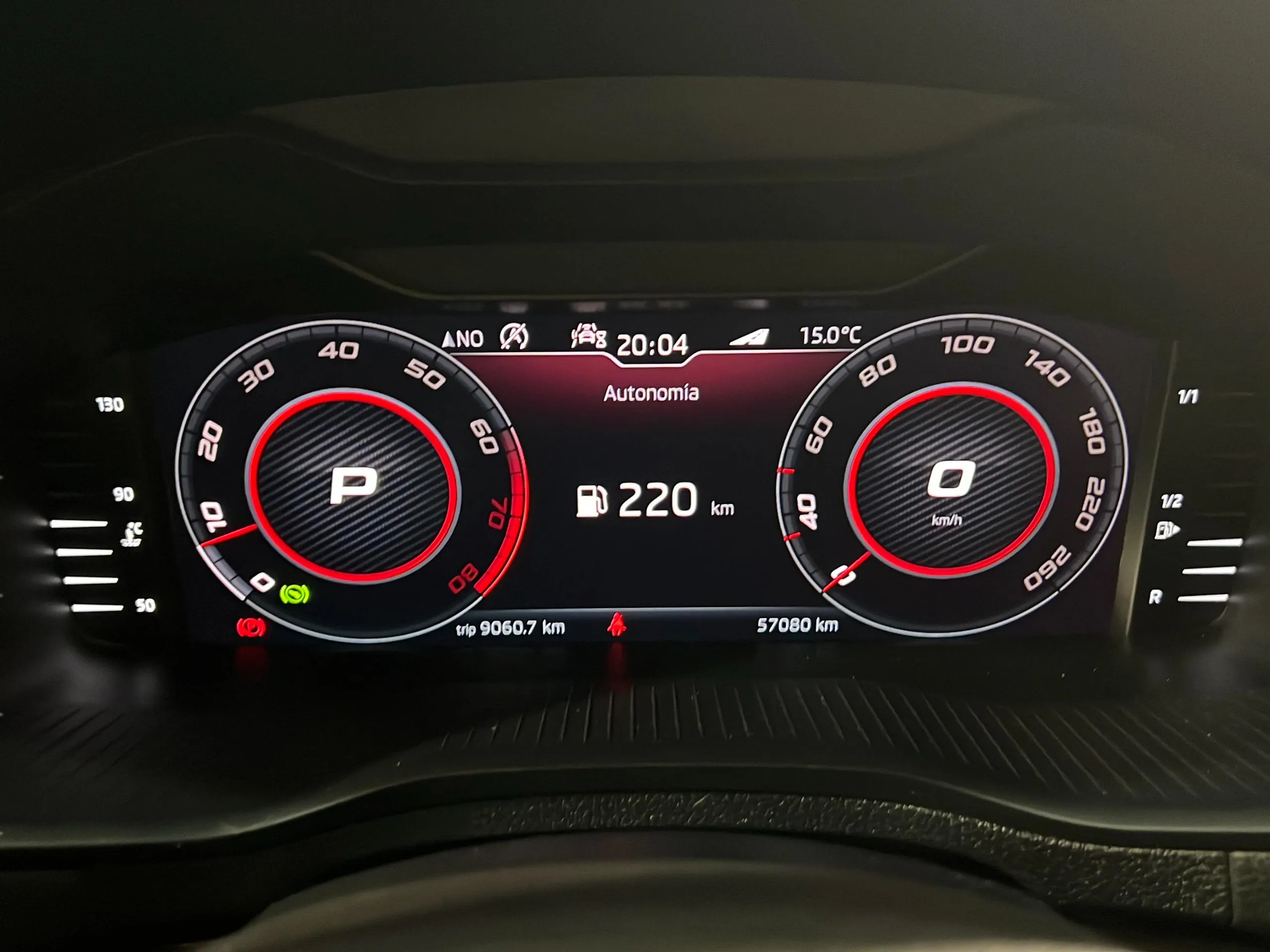Škoda Karoq 1.5 TSI DSG ACT 125 Aniv - foto 10