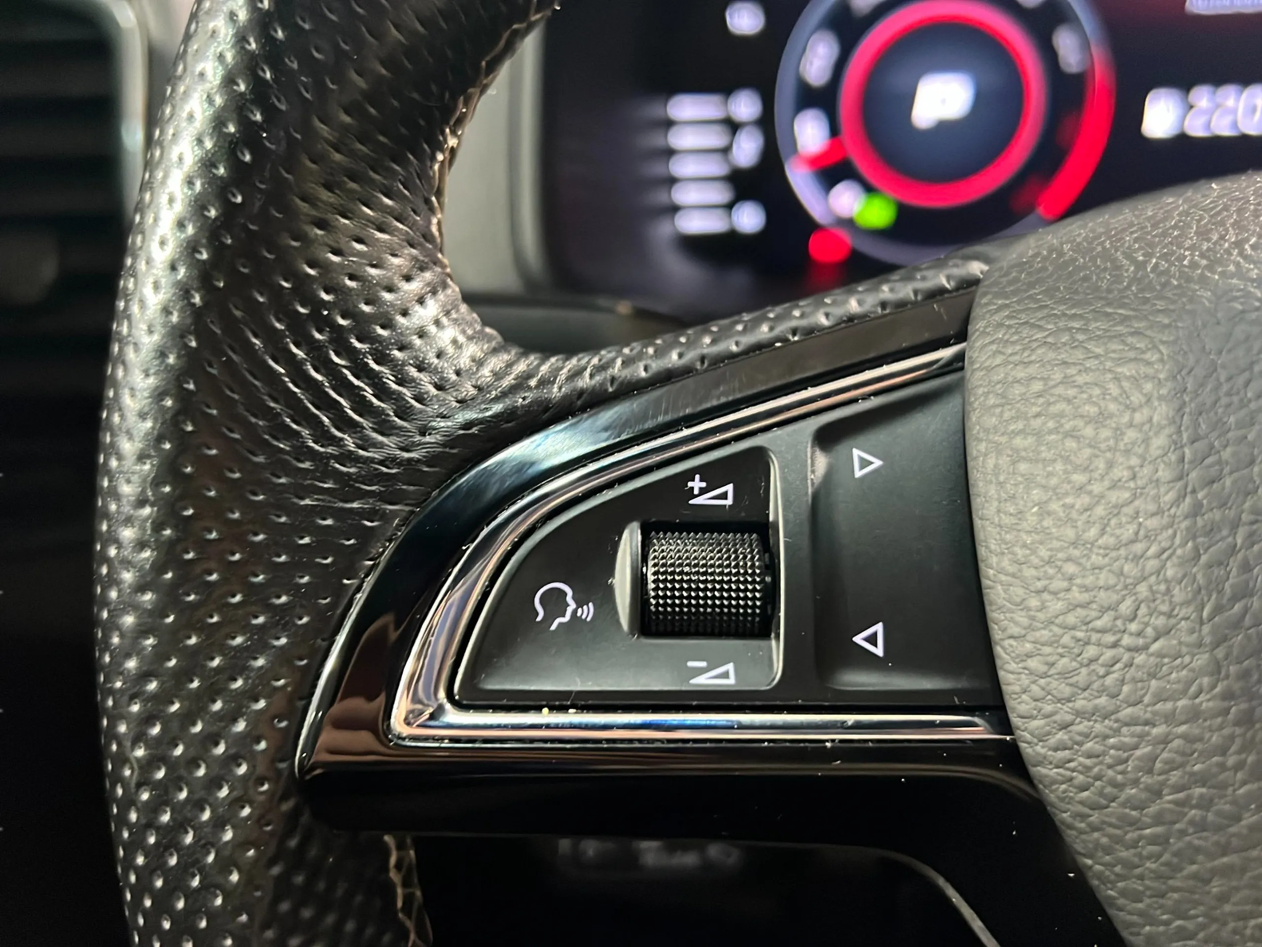 Škoda Karoq 1.5 TSI DSG ACT 125 Aniv - foto 8