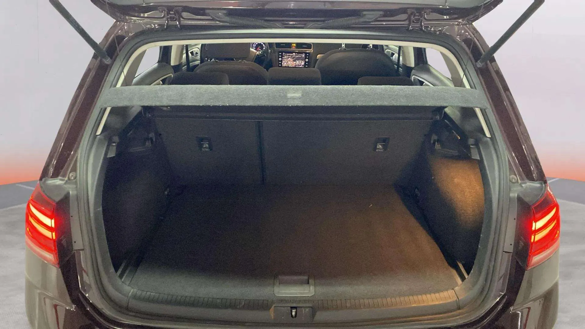 Volkswagen Golf Business 1.0 TSI - foto 24