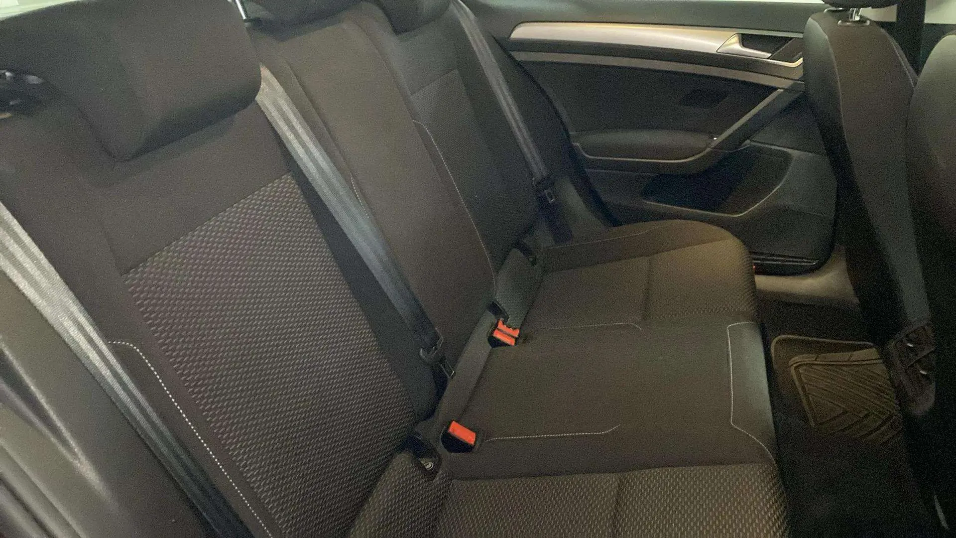 Volkswagen Golf Business 1.0 TSI - foto 21