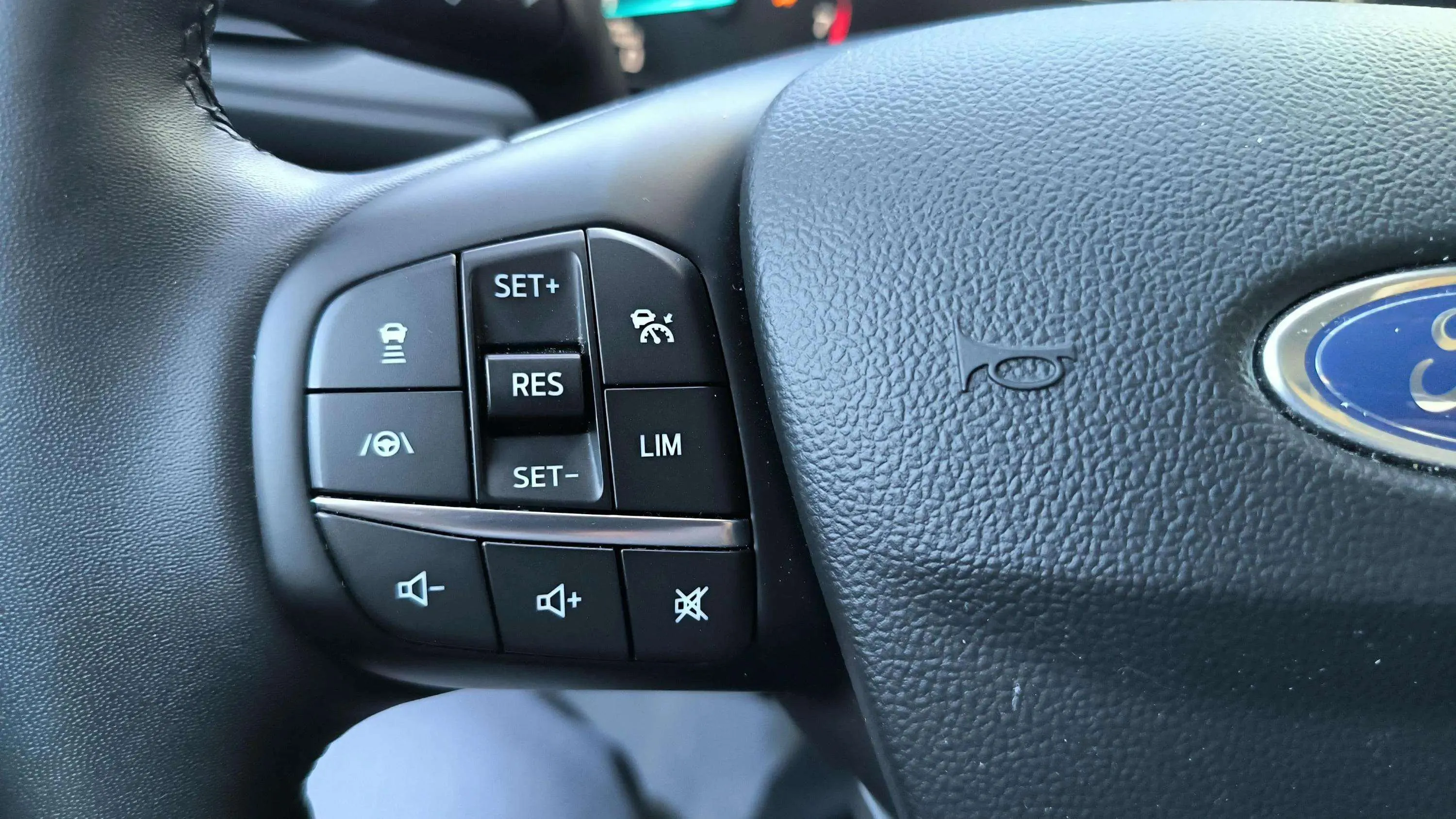 Ford Focus 1.0 EcoBoost MHEV Active SB - foto 12