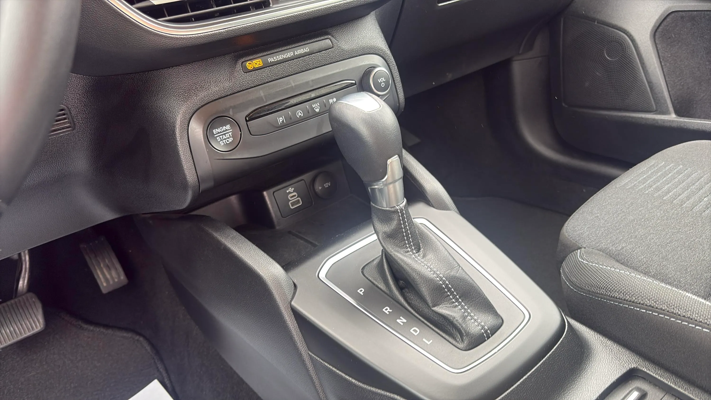 Ford Focus 1.0 EcoBoost MHEV Active X - foto 17