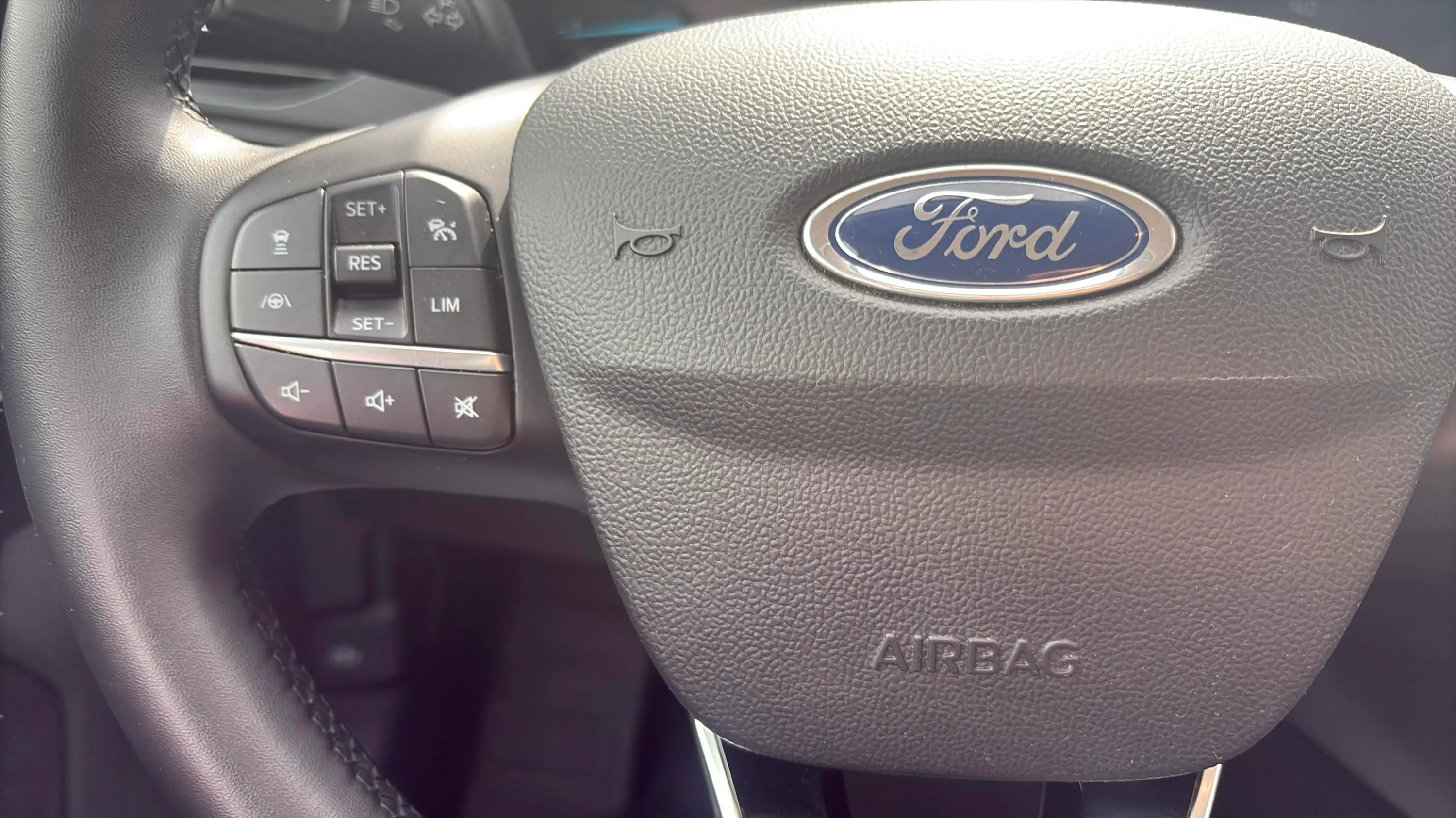 Ford Focus 1.0 EcoBoost MHEV Active X - foto 12