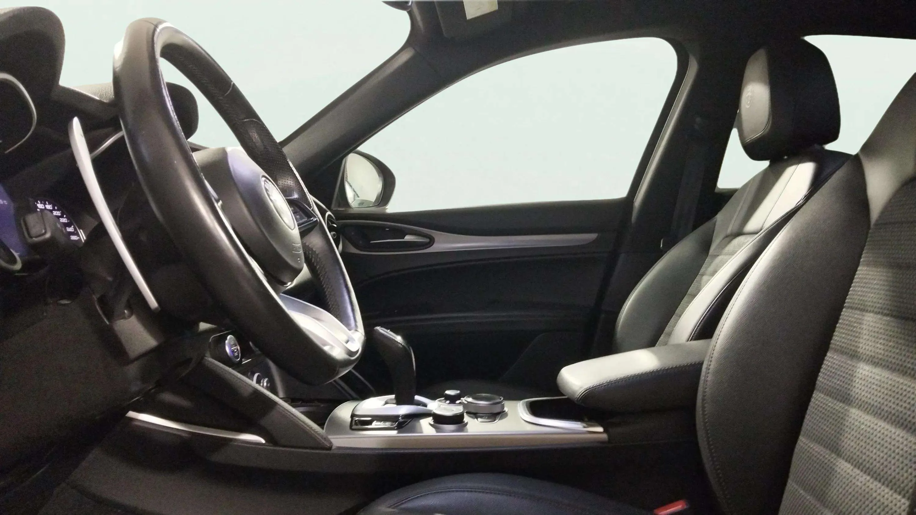 Alfa Romeo Stelvio 2.2 Diesel Sprint AWD - foto 13