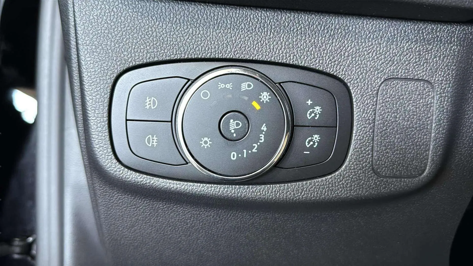Ford Focus 1.0 EcoBoost MHEV Active - foto 15