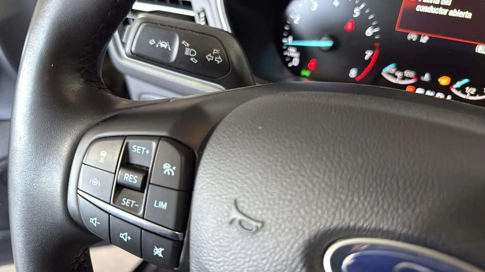 Ford Focus 1.0 EcoBoost MHEV Active - foto 17