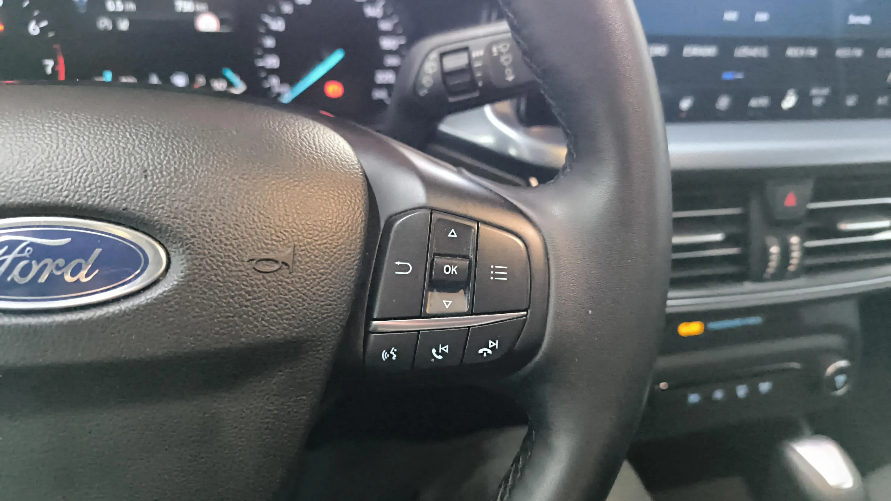 Ford Focus 1.0 EcoBoost MHEV Active SB - foto 17