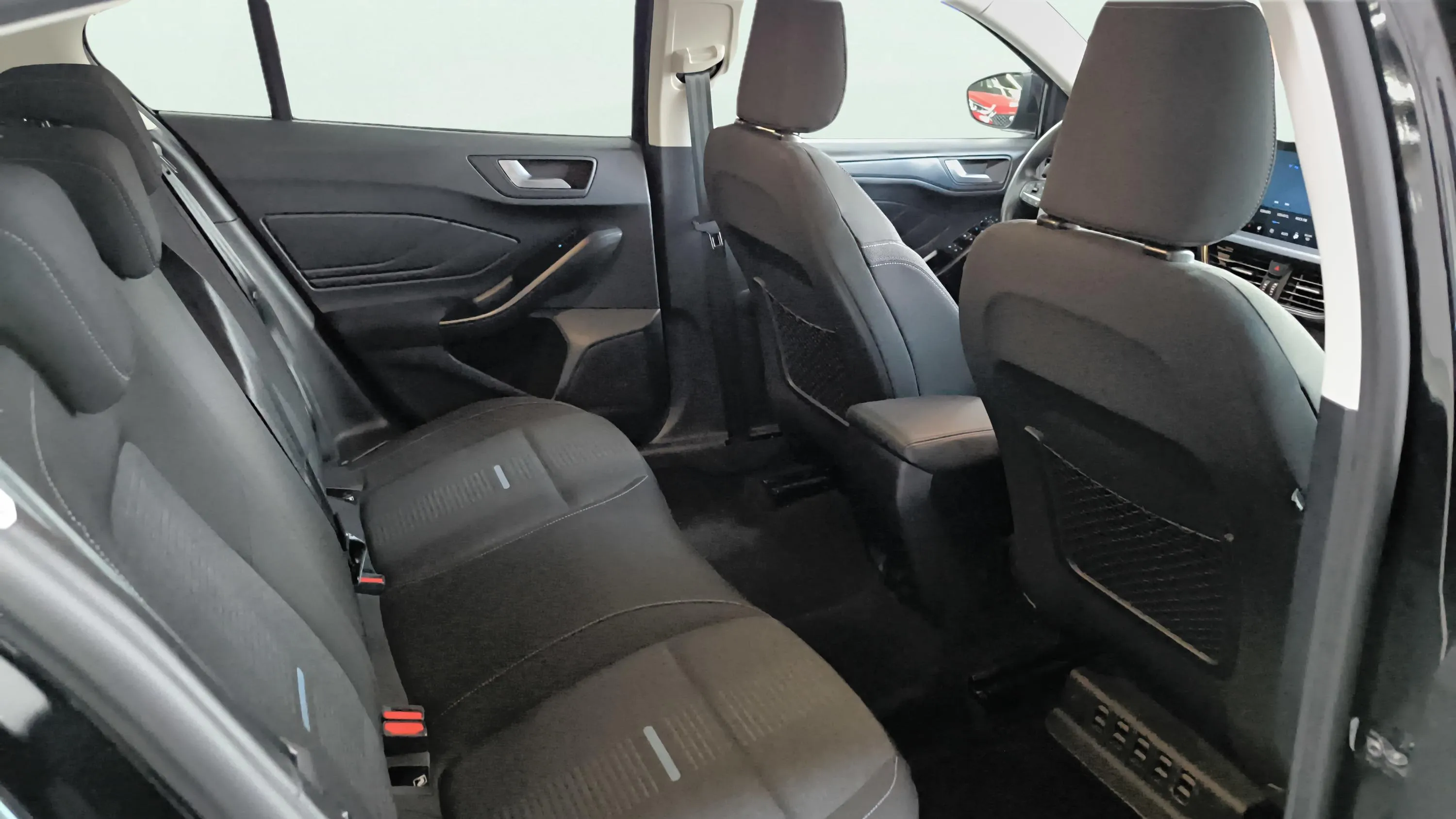 Ford Focus 1.0 EcoBoost MHEV Active SB - foto 24