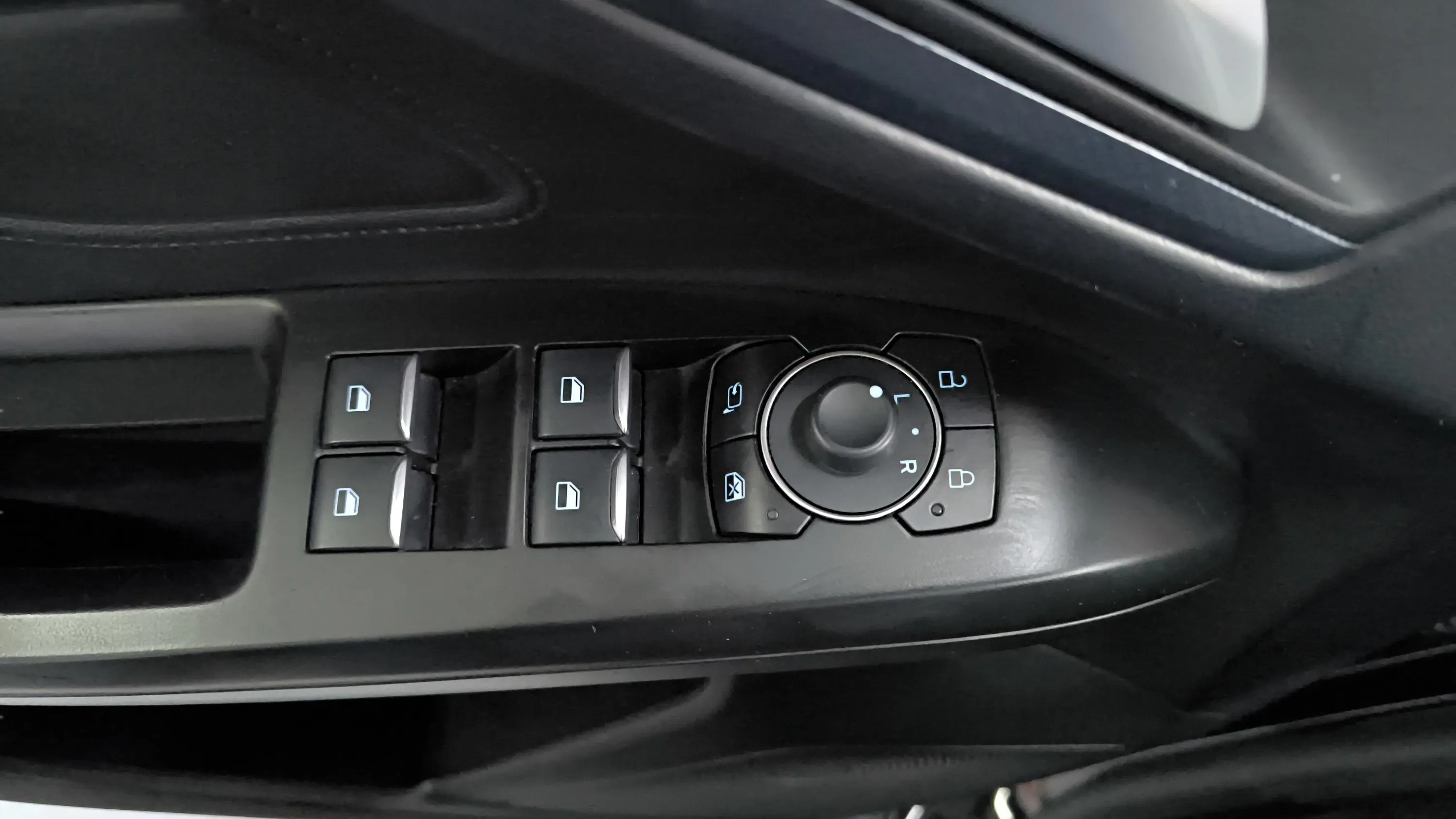 Ford Focus 1.0 EcoBoost MHEV Active SB - foto 14