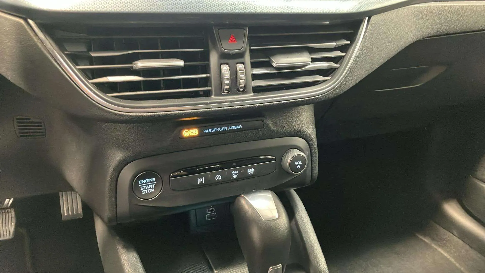 Ford Focus 1.0 EcoBoost MHEV Active - foto 17