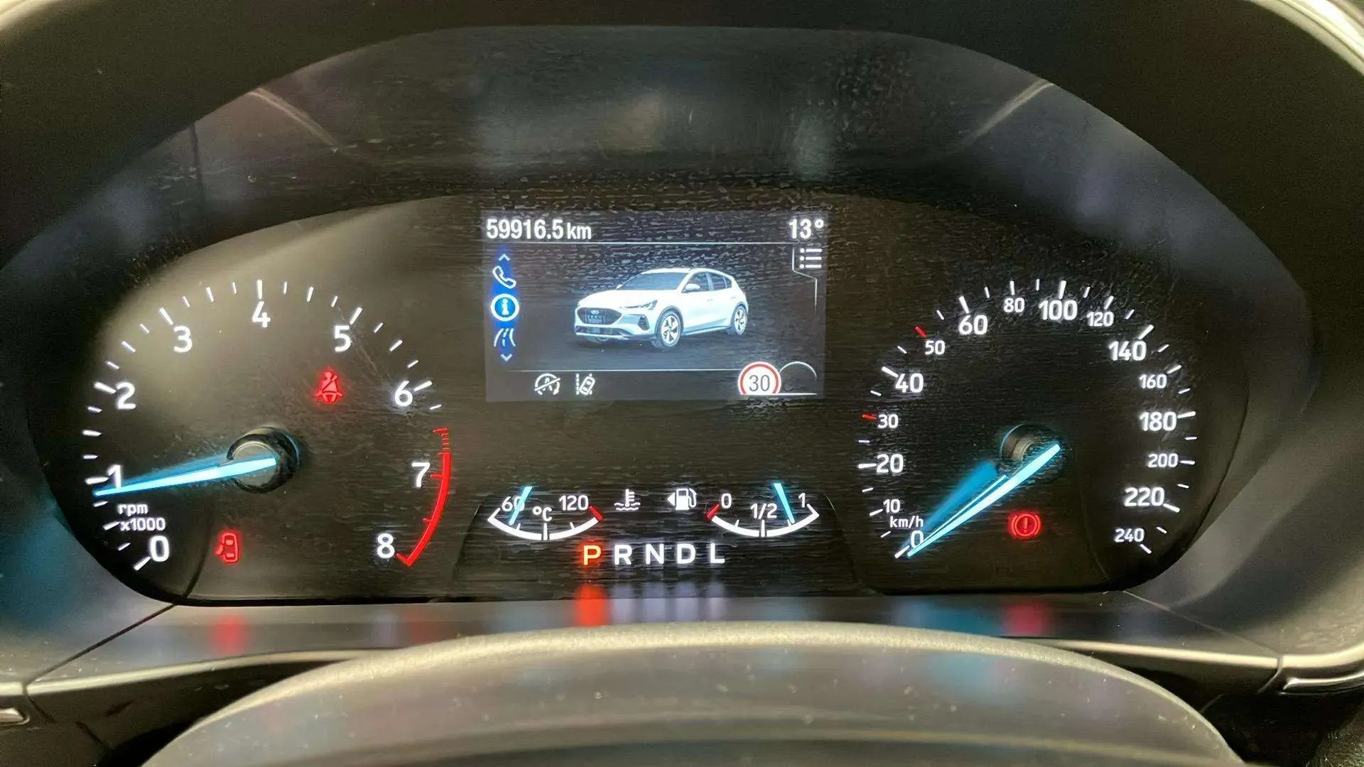 Ford Focus 1.0 EcoBoost MHEV Active - foto 8