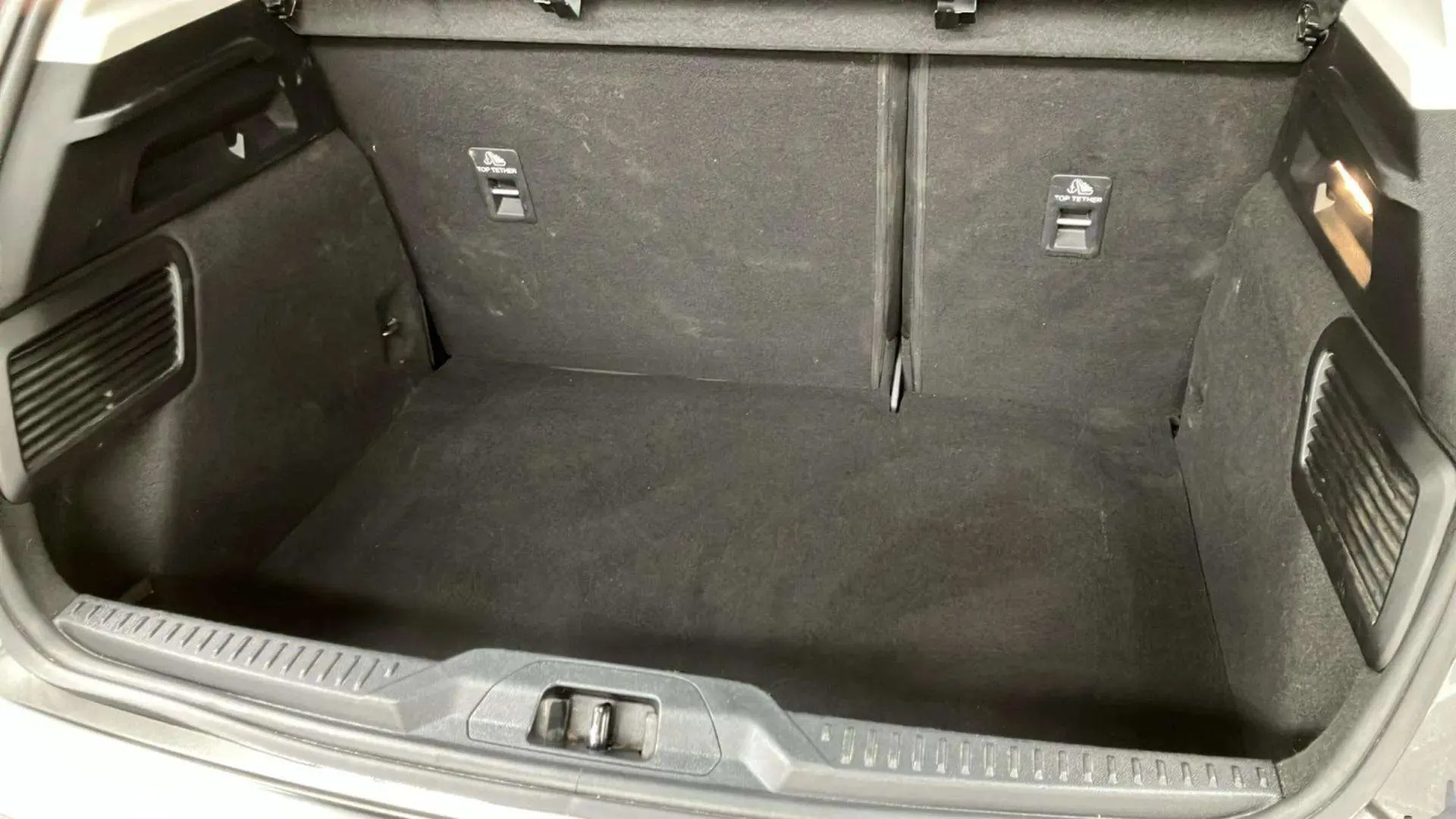 Ford Focus 1.0 EcoBoost MHEV Active - foto 13