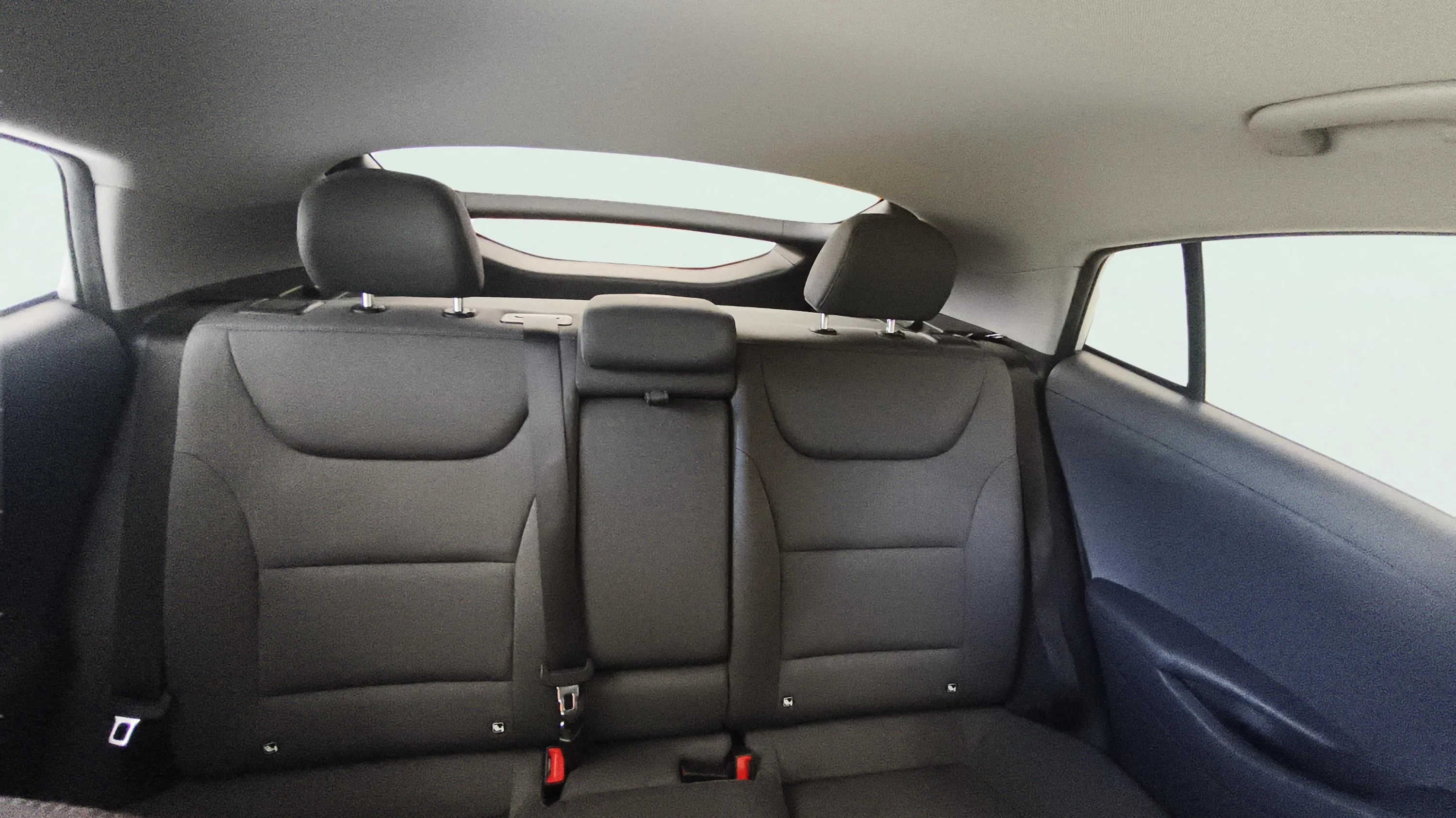 Hyundai Ioniq 1.6 GDI HEV Klass DCT - foto 12