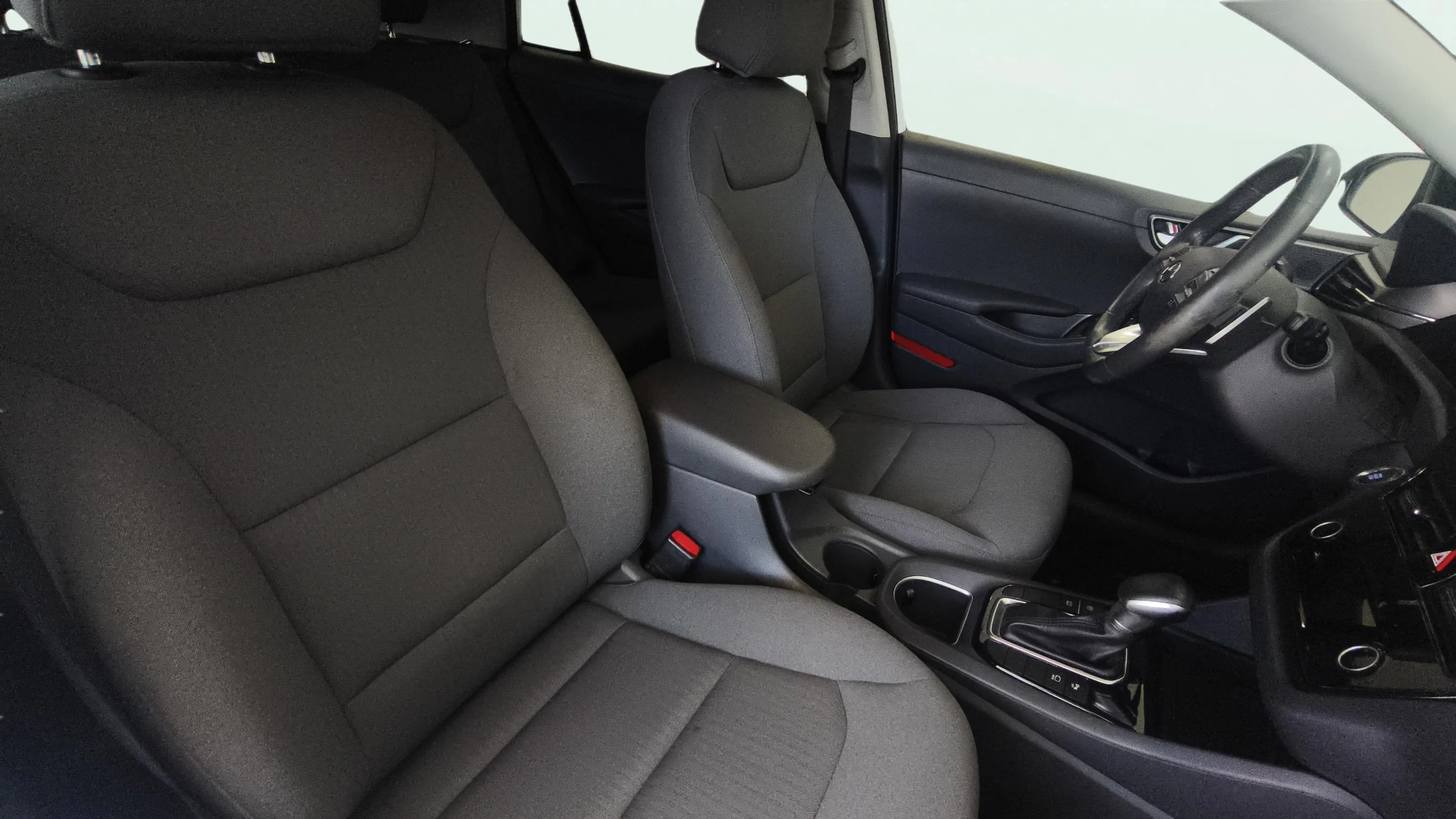 Hyundai Ioniq 1.6 GDI HEV Klass DCT - foto 10