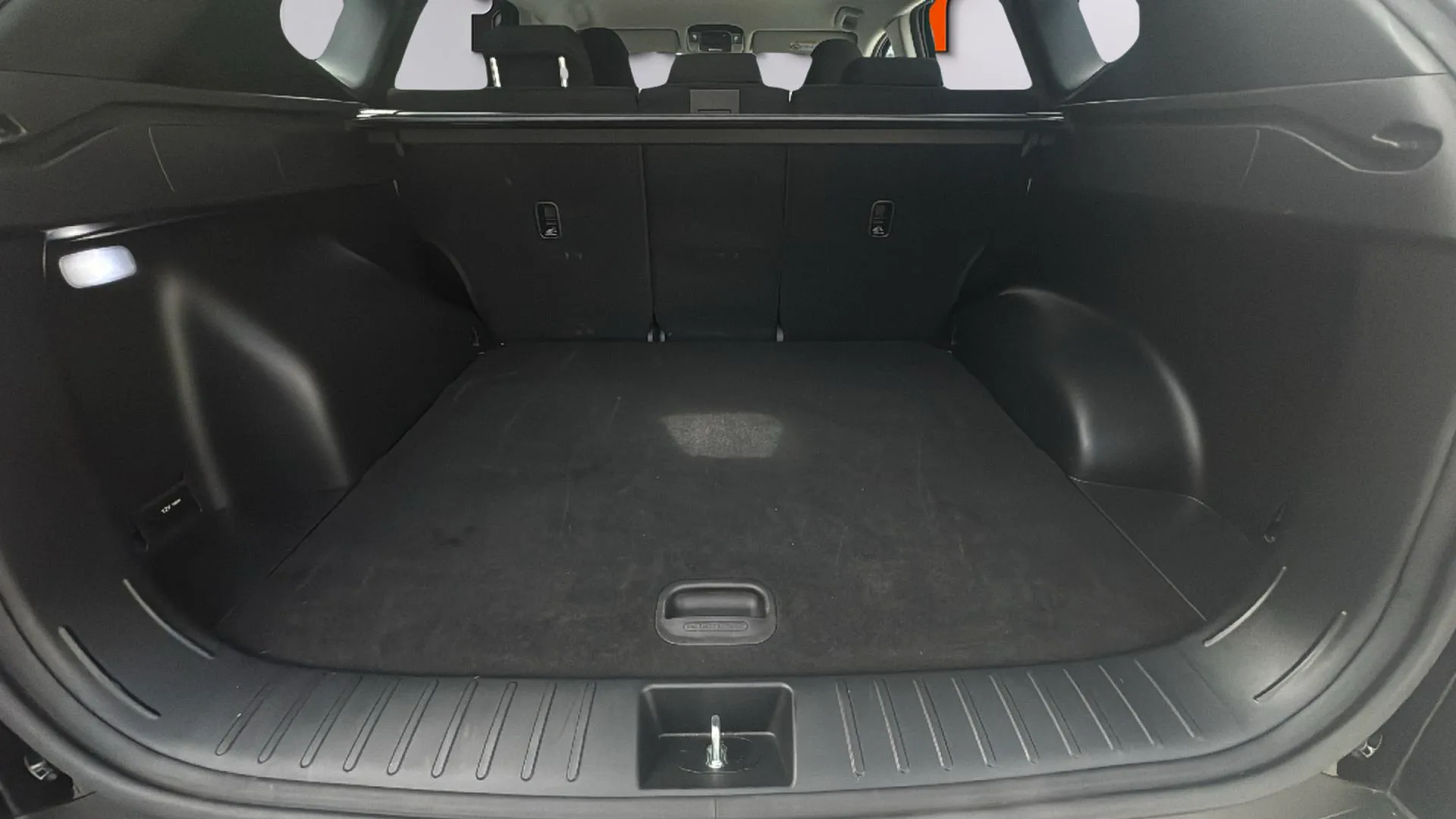 Hyundai Tucson 1.6T Maxx - foto 24