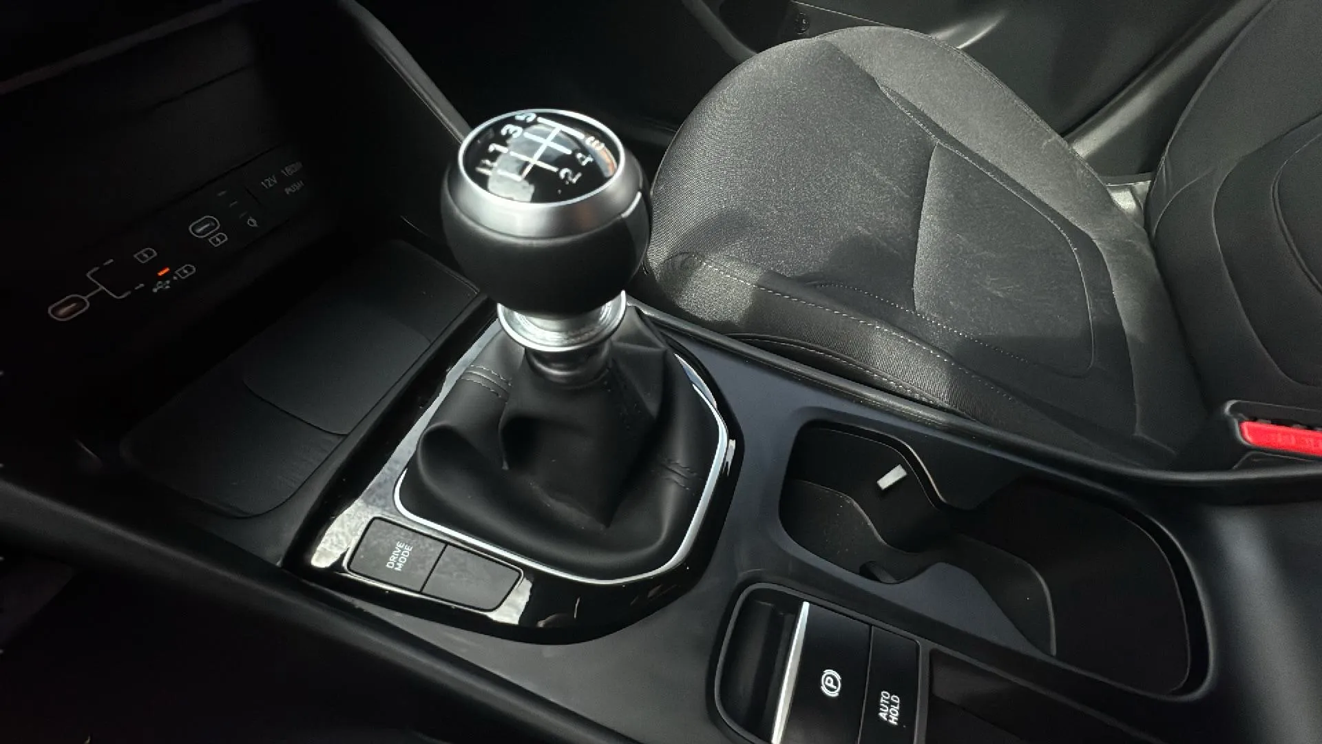 Hyundai Tucson 1.6T Maxx - foto 13