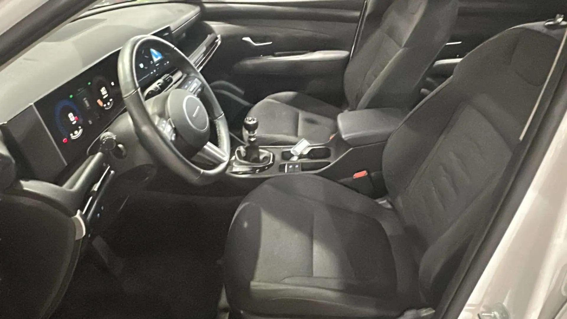 Hyundai Tucson 1.6T Maxx - foto 14