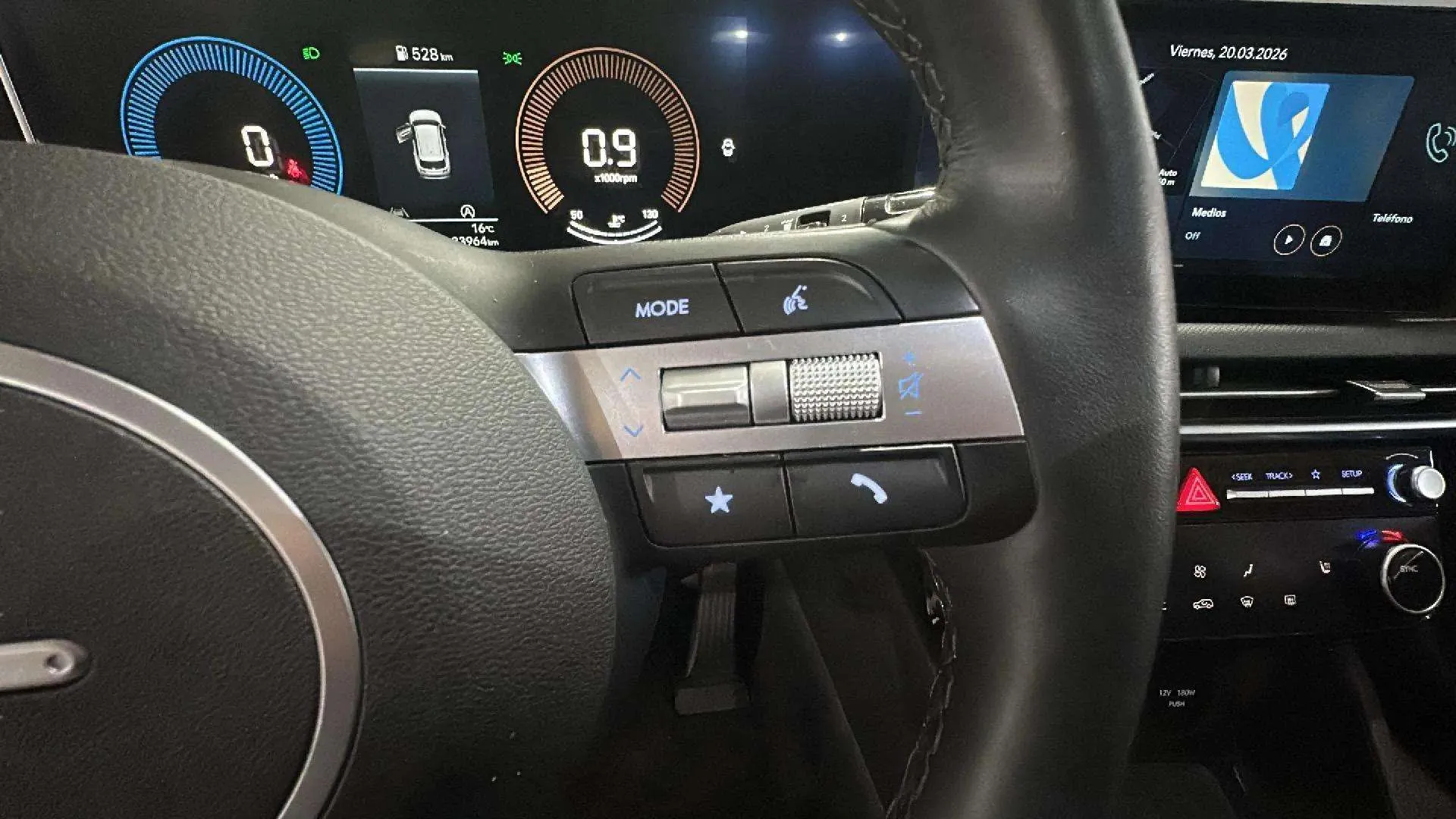 Hyundai Tucson 1.6T Maxx - foto 18