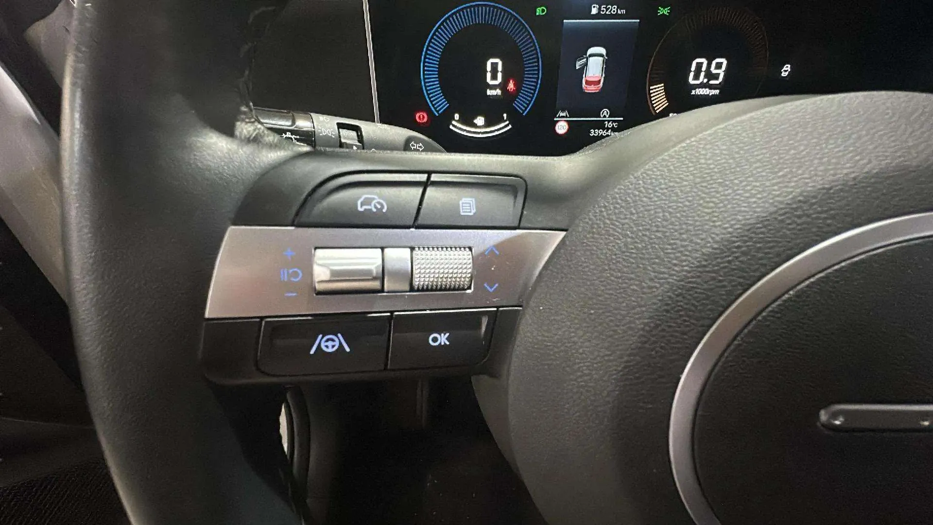 Hyundai Tucson 1.6T Maxx - foto 17