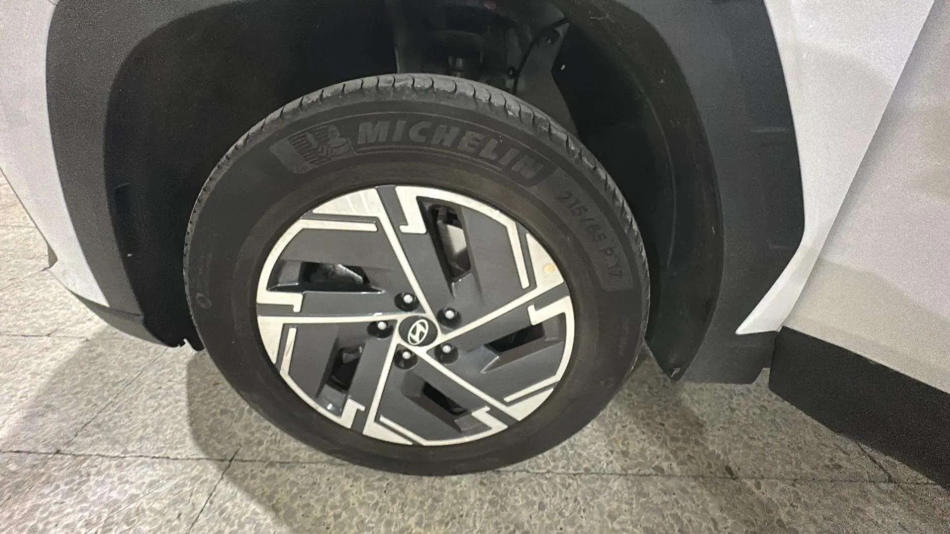 Hyundai Tucson 1.6T Maxx - foto 23