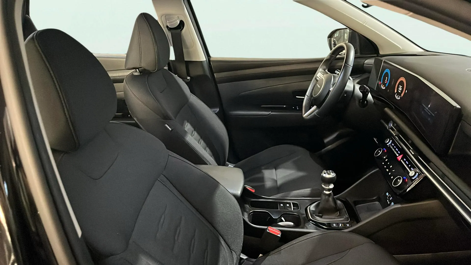 Hyundai Tucson 1.6T Maxx - foto 20