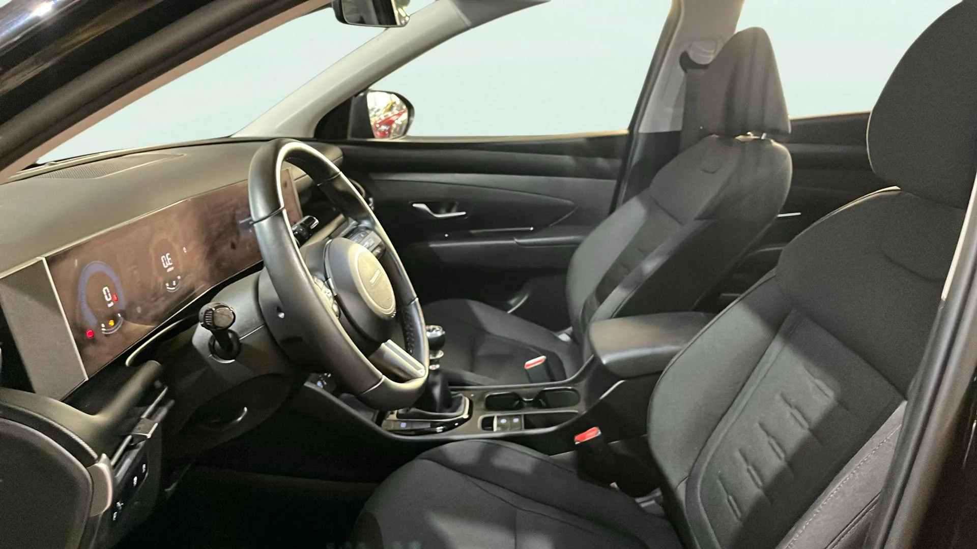 Hyundai Tucson 1.6T Maxx - foto 19