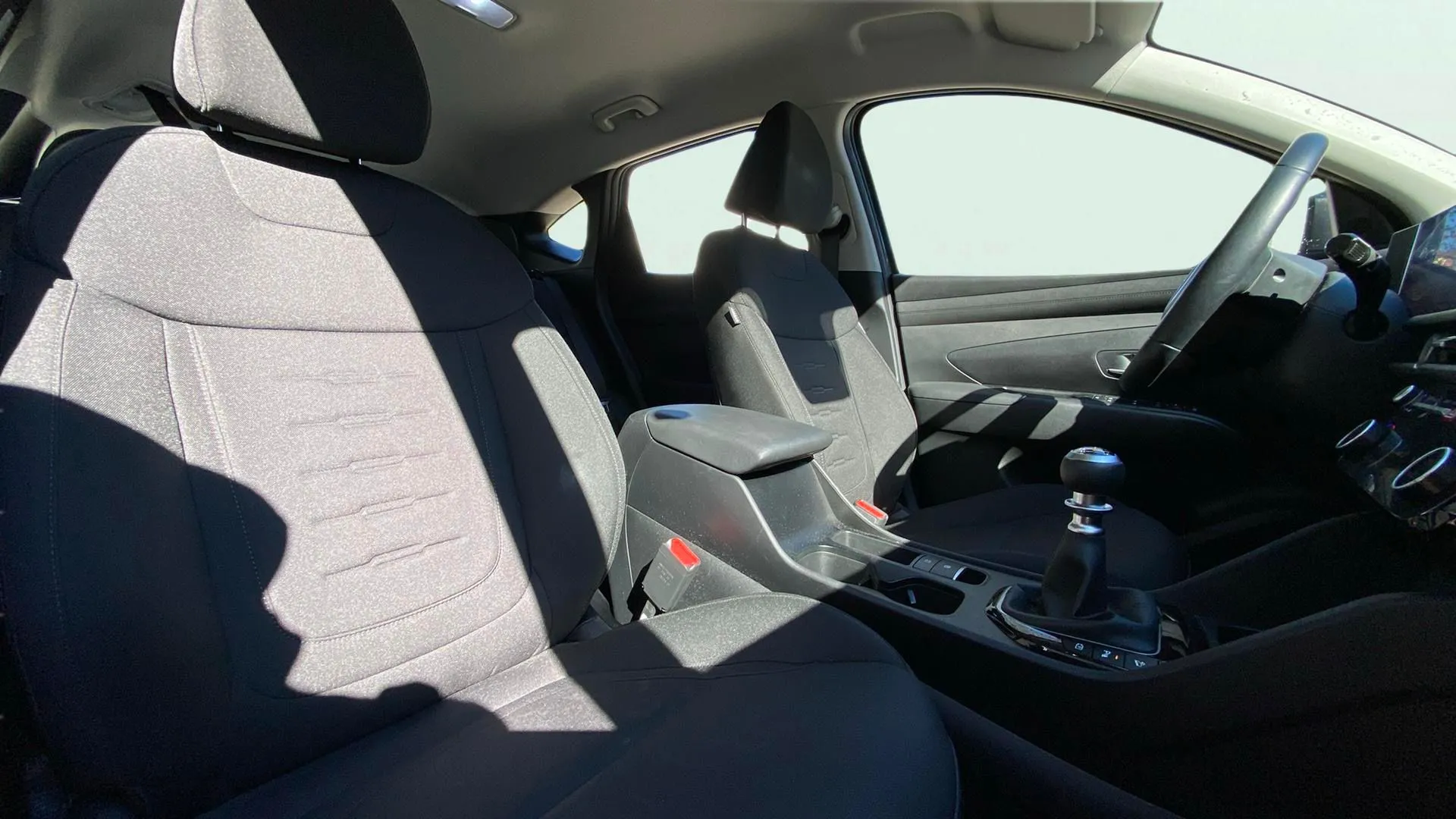 Hyundai Tucson 1.6T Maxx - foto 22