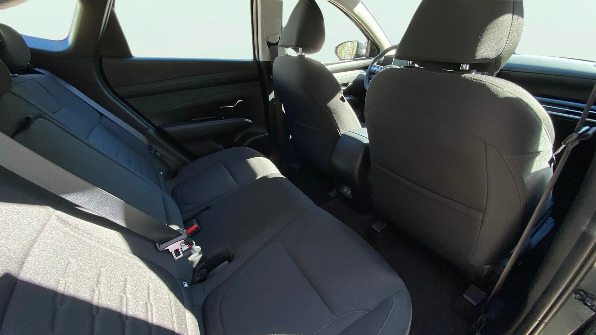 Hyundai Tucson 1.6T Maxx - foto 26