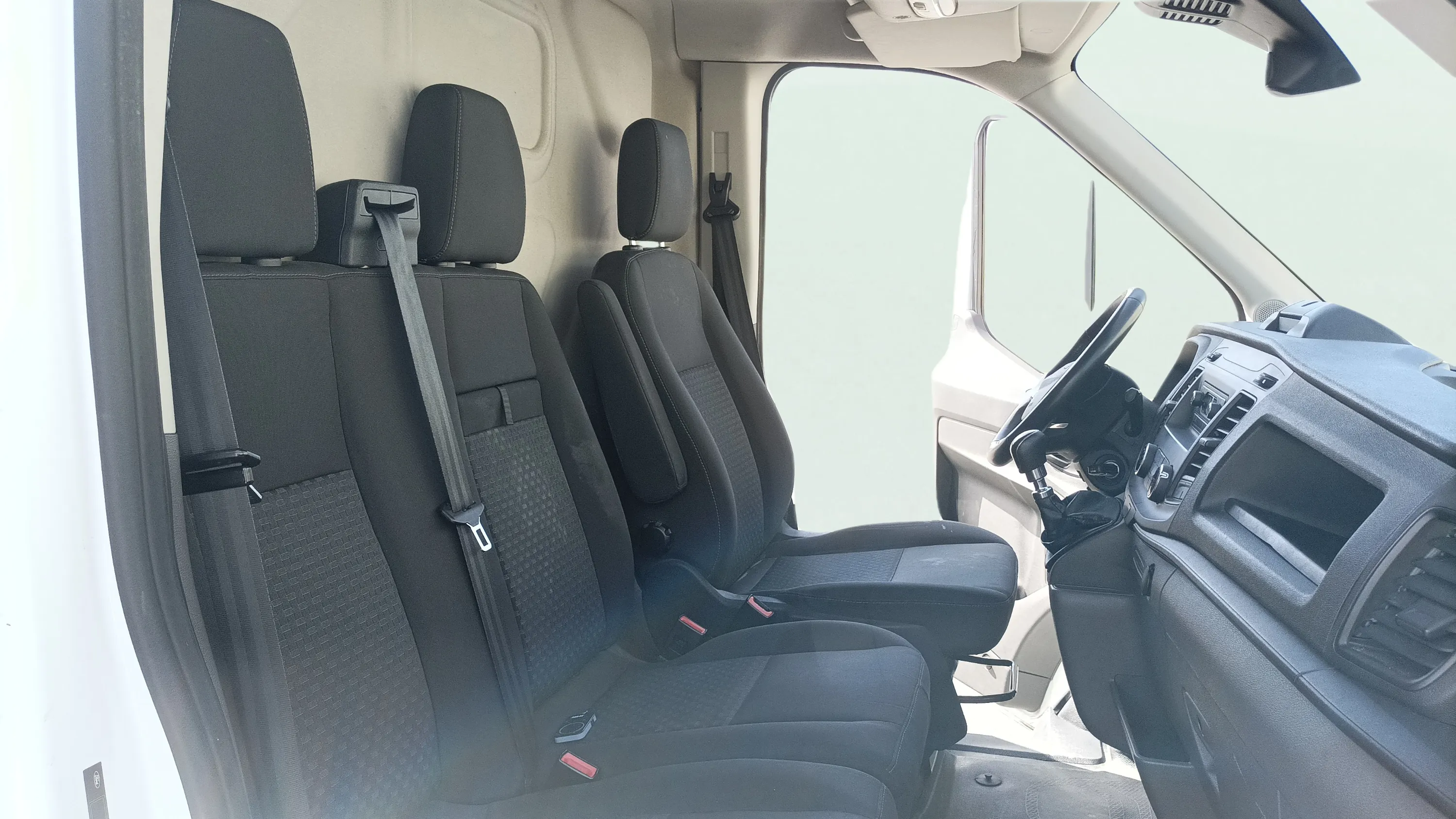 Ford Transit 1995 cm³ - foto 20