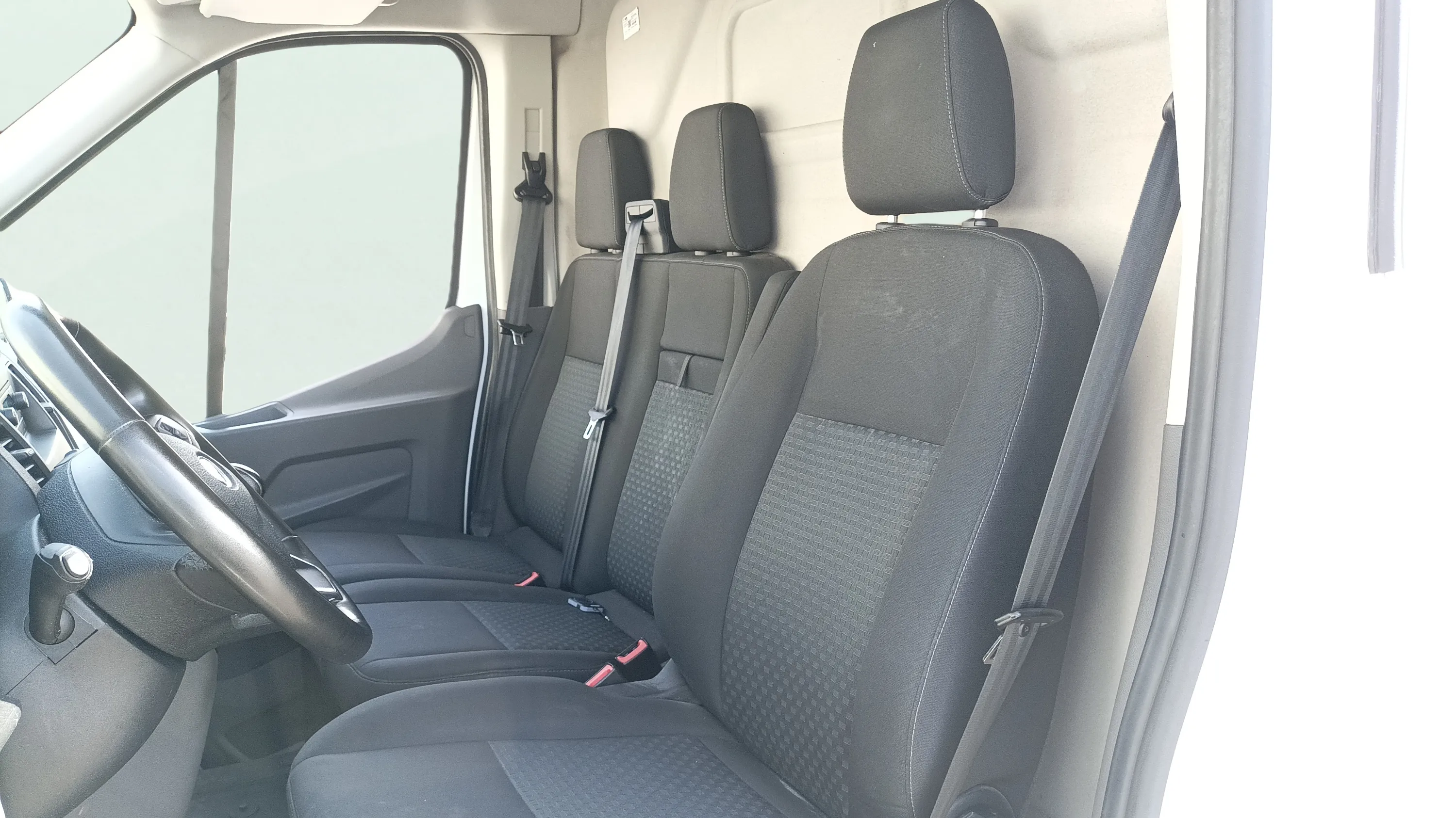 Ford Transit 1995 cm³ - foto 16